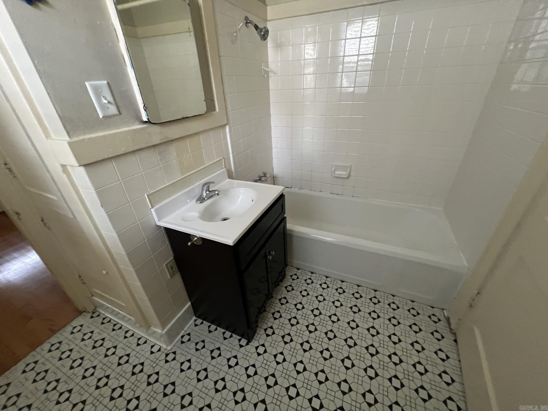 Pulaski Heights - Residential Lease