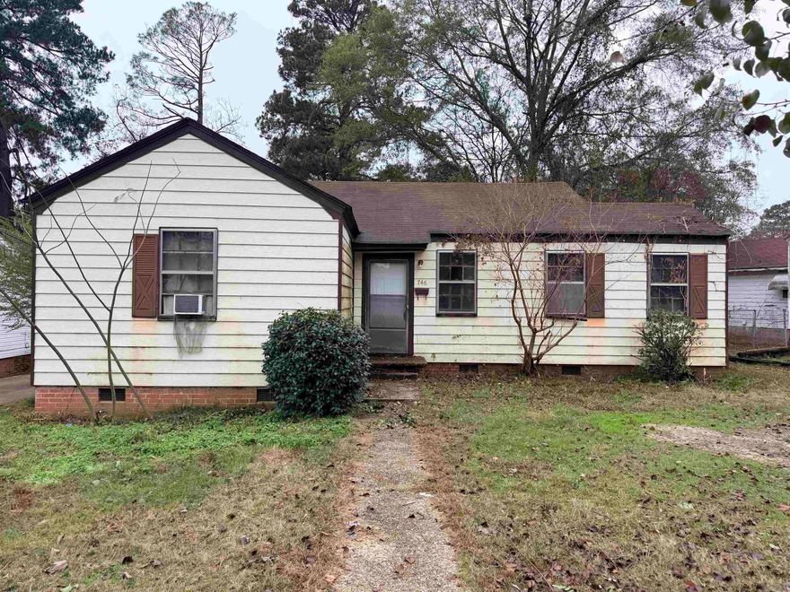 2 bed, 1 bath investment property with strong potential. Home needs repairs and is priced accordingly. Convenient in-town location. Perfect for flip or rental portfolio expansion. SOLD AS IS, WHERE IS - NO REPAIRS.