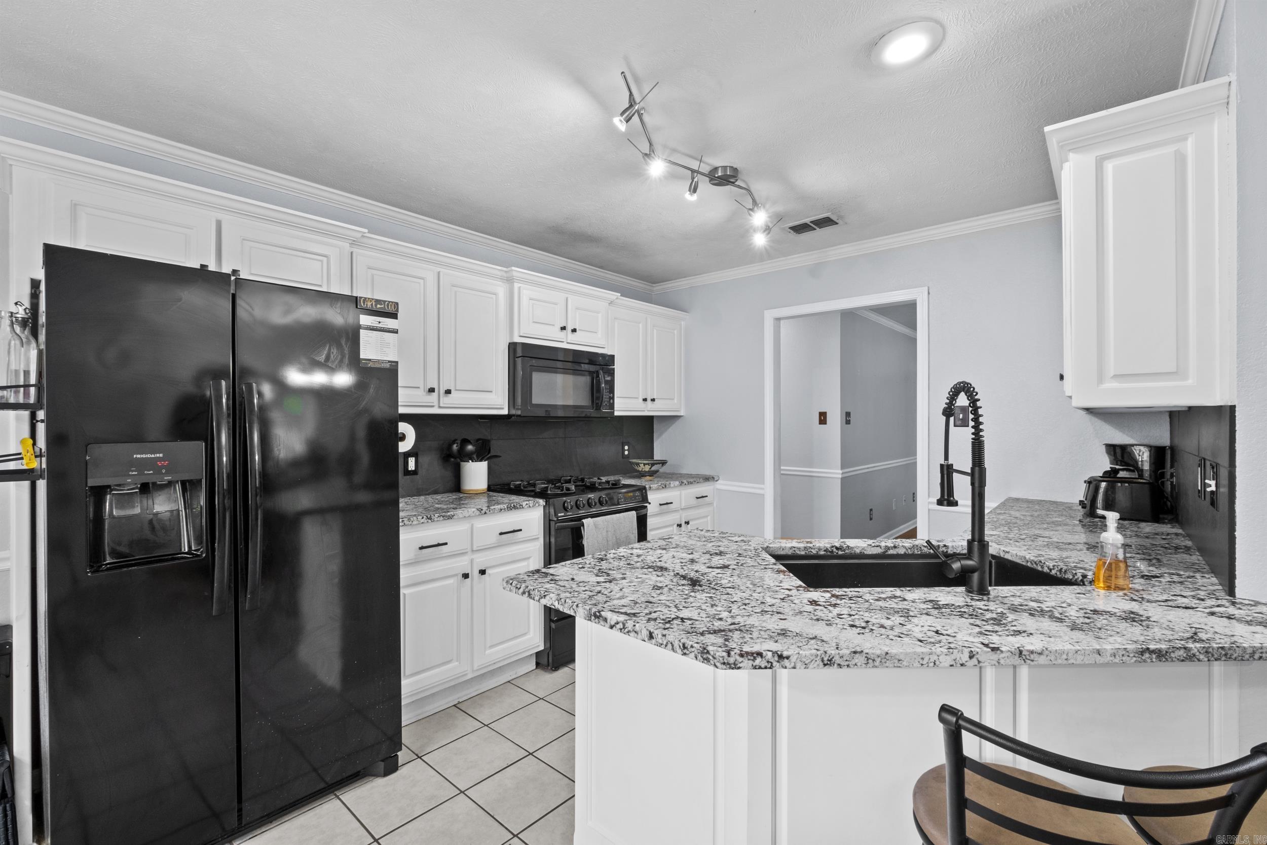 WOODBRIDGE - Residential