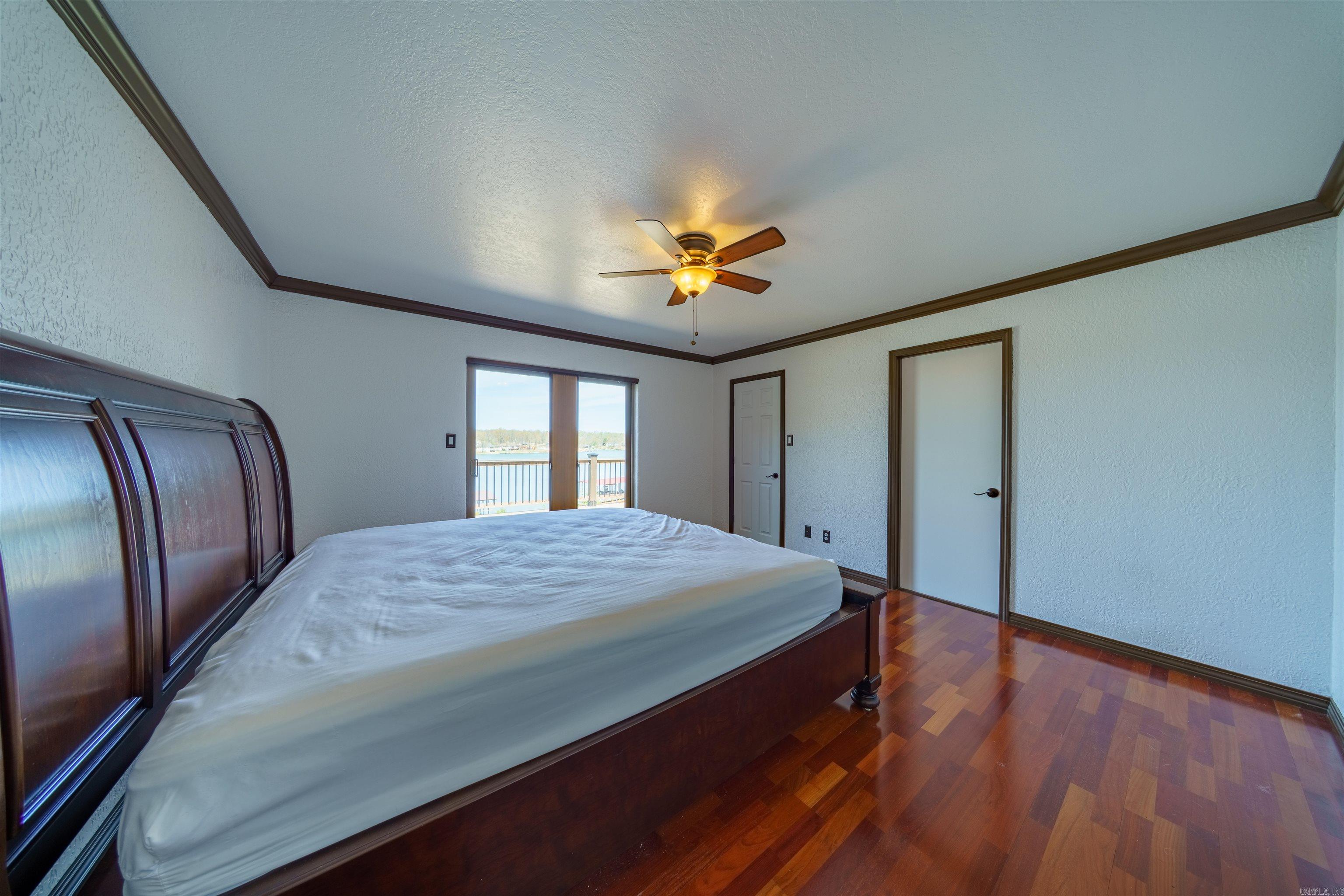 SOUTH SHORE - Residential