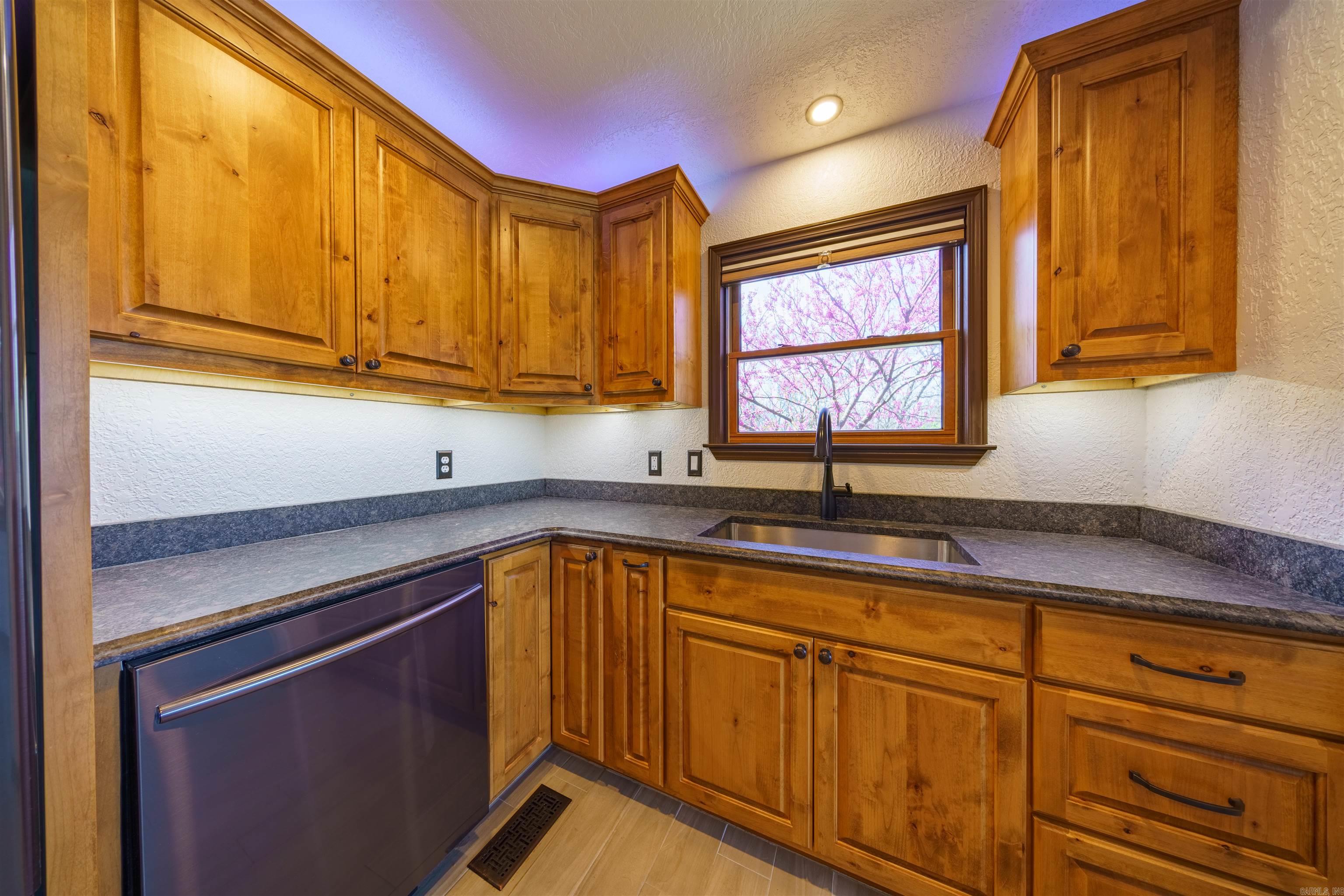 SOUTH SHORE - Residential