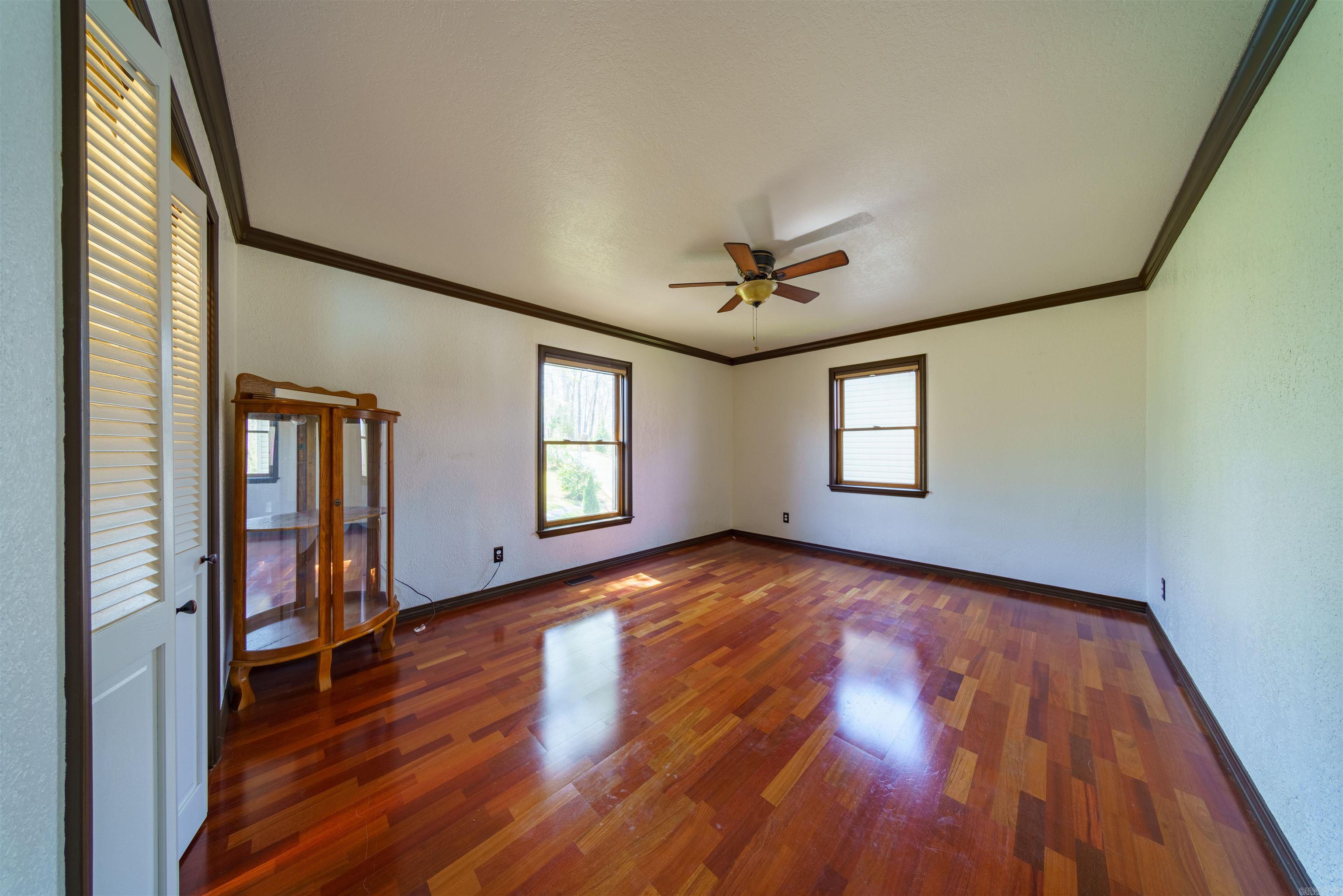 SOUTH SHORE - Residential