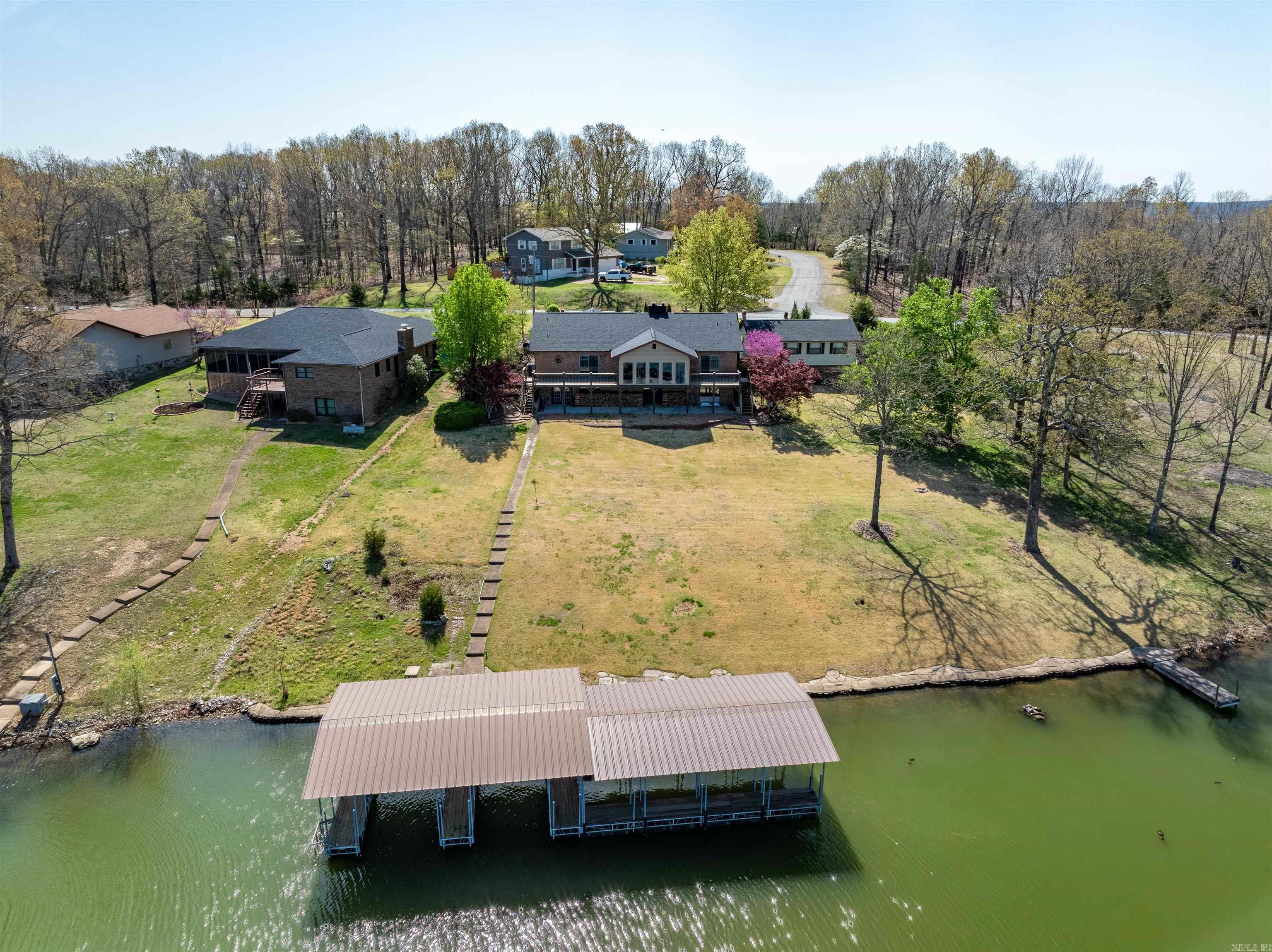 SOUTH SHORE - Residential