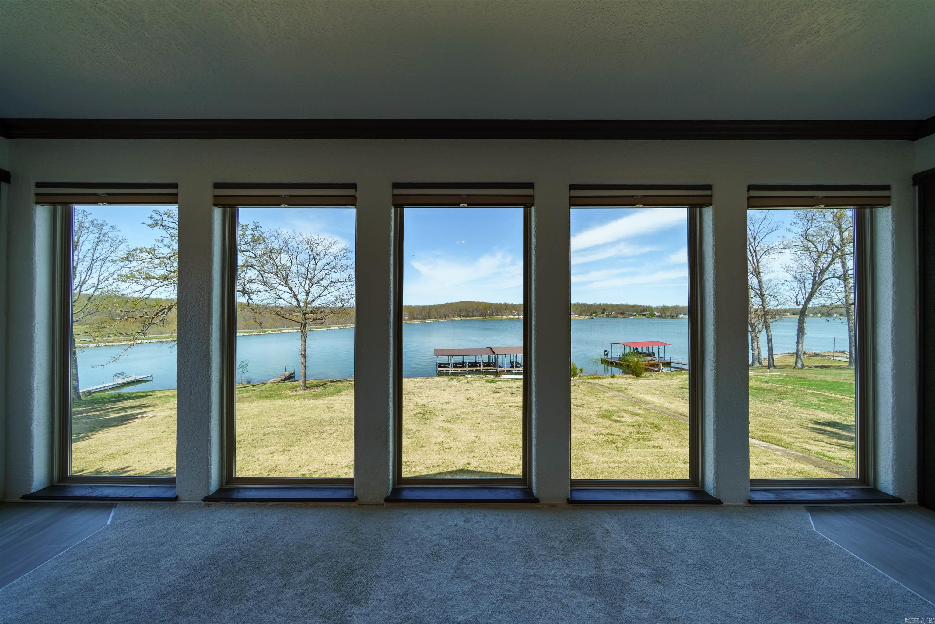 SOUTH SHORE - Residential