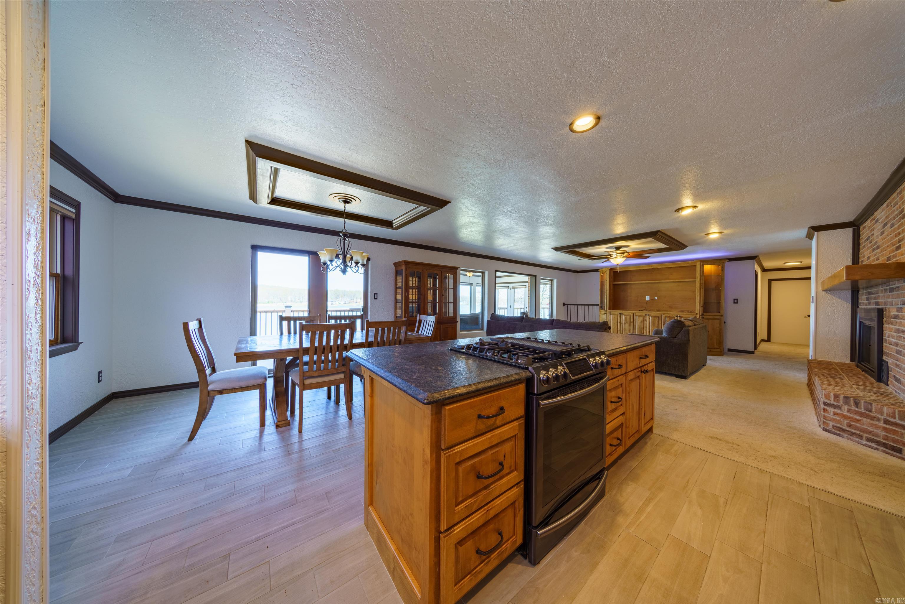 SOUTH SHORE - Residential