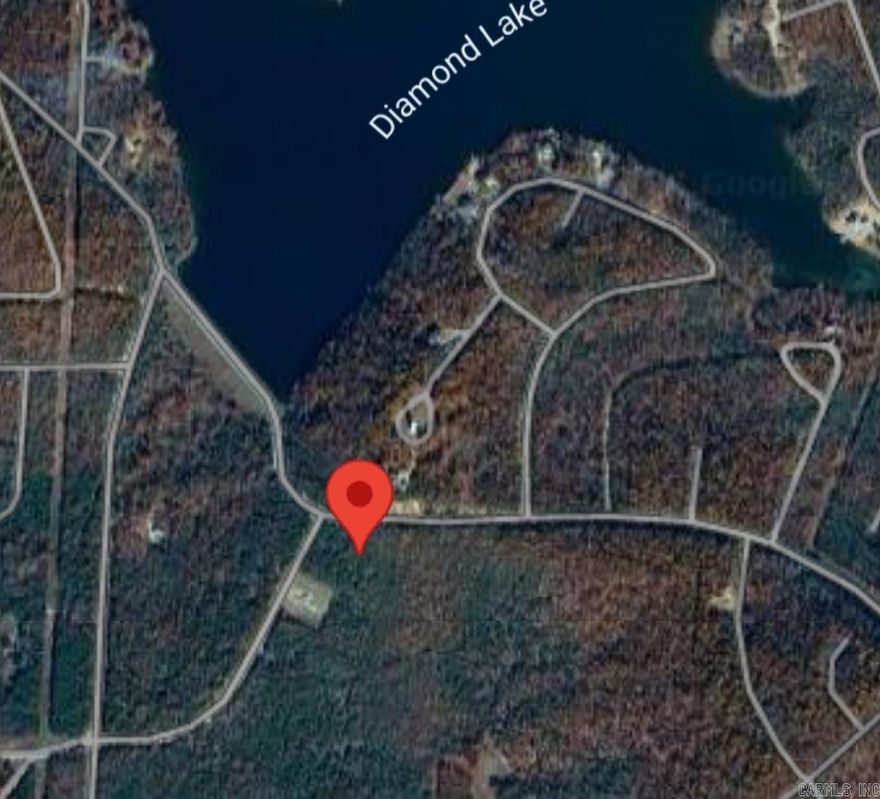 Welcome to Horseshoe Bend!! You will love to build your new home in this beautiful city on this .60 (+/-) acre lot. It is just a couple blocks from Diamond Lake, minutes from Crown and Pioneer Lakes and other area amenities. Call or text today!!