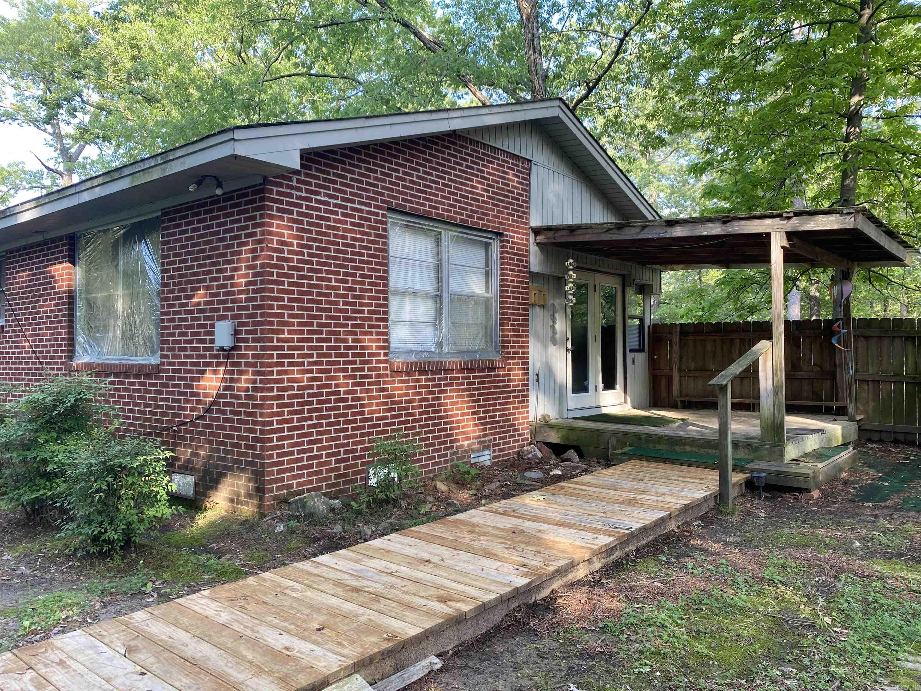 OAKHURST - Residential