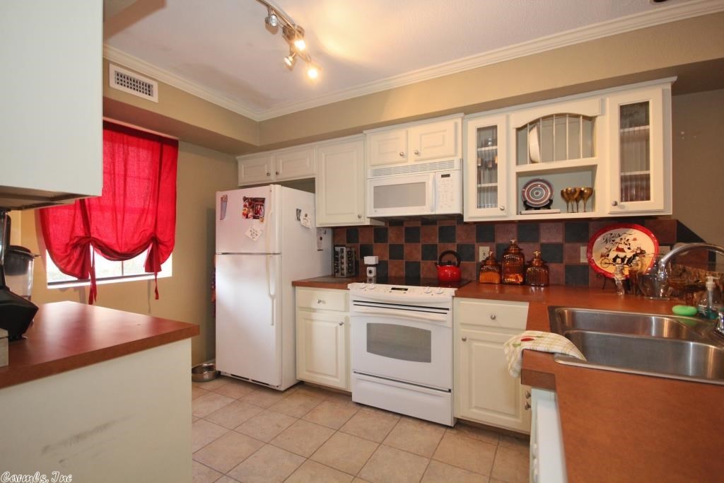 Quarters - Residential