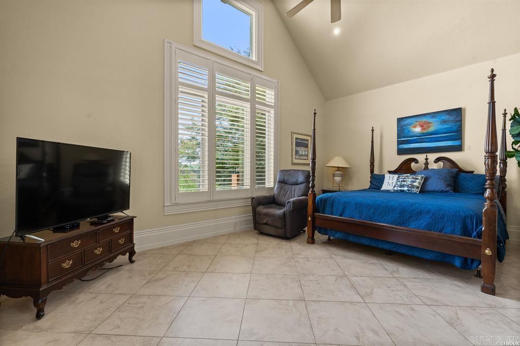 HUNTER HEIGHTS - Residential