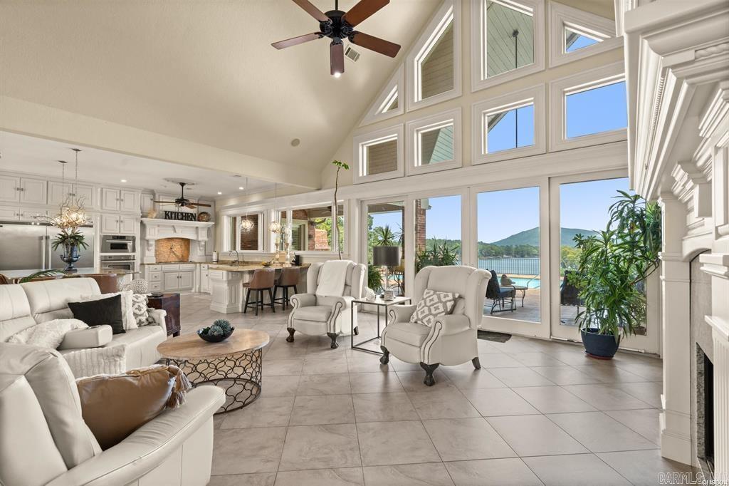 HUNTER HEIGHTS - Residential