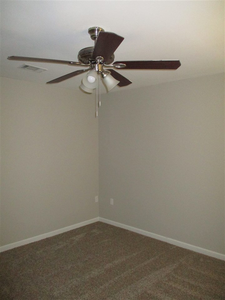 Rolling Oaks - Residential Lease