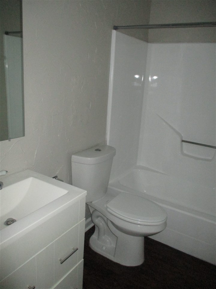 Rolling Oaks - Residential Lease