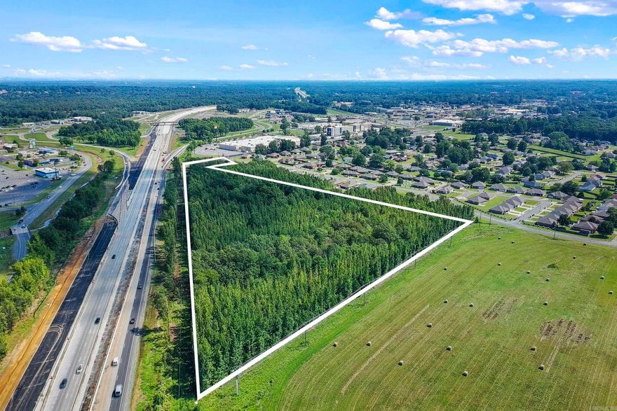 Development Site offers an opportunity for up to 100 Town Homes, and/or Senior Living Community! Located in an area of commercial explosive growth, this 15.27 acre parcel provides quick, easy access to Interstate 57, nearby shopping and entertainment options! Established nearby is the Westhaven Place, a gated Senior Living Neighborhood, for ages 55+. This premier site is ready for development!
