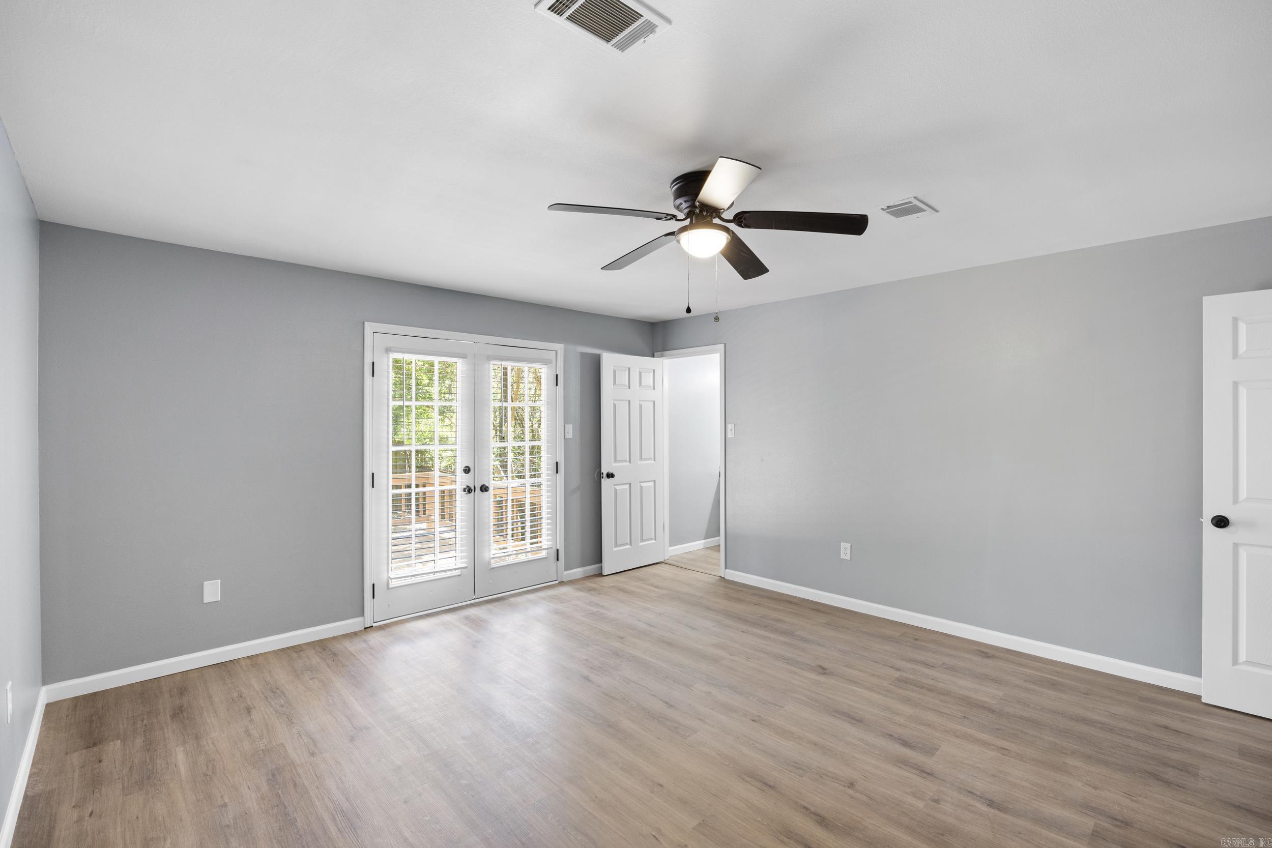 NORTHRIDGE - Residential