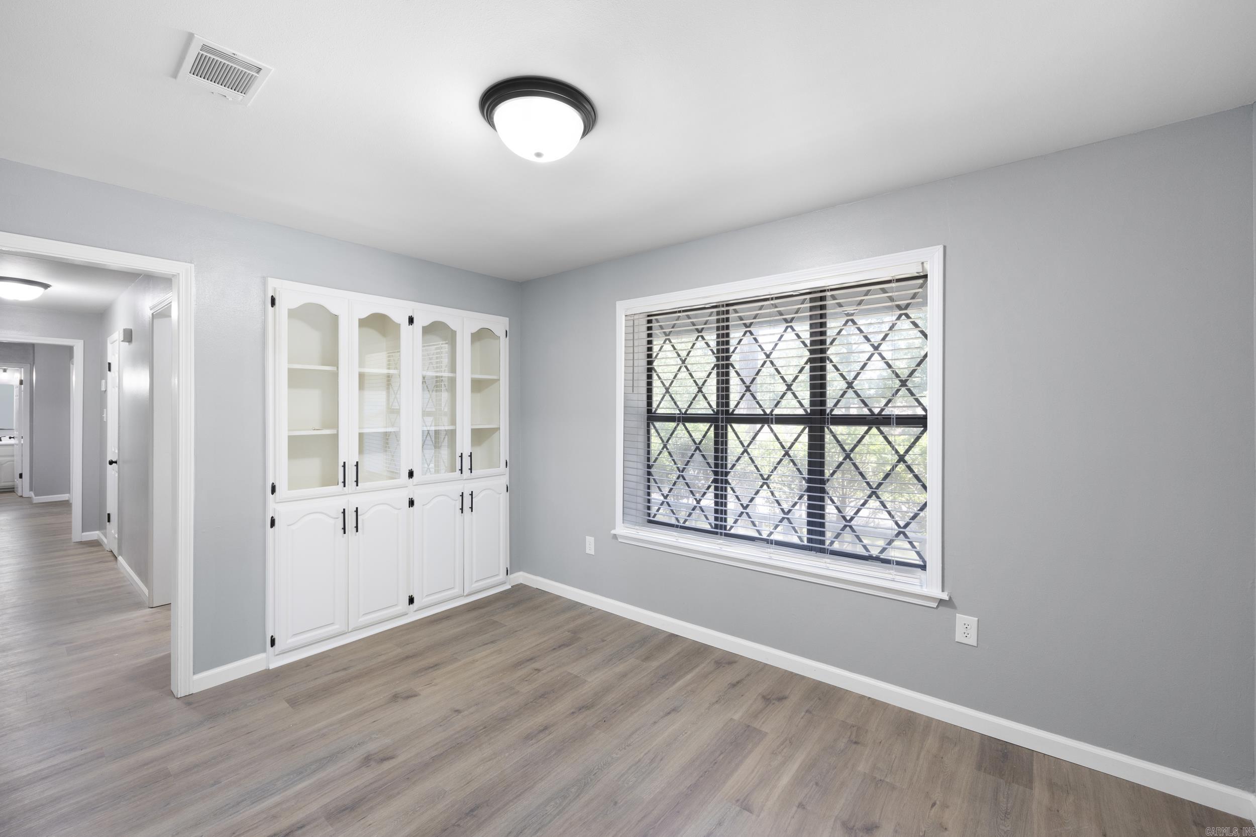 NORTHRIDGE - Residential