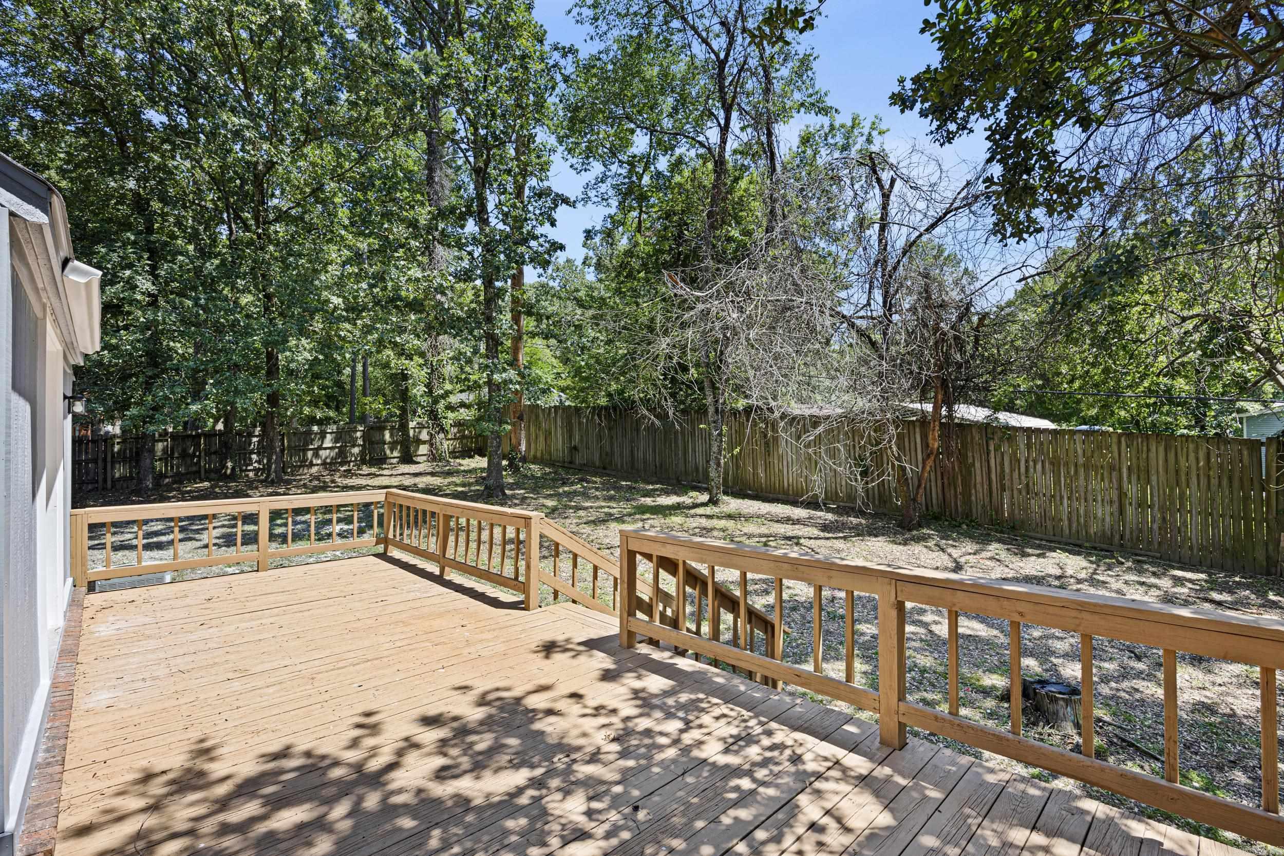 NORTHRIDGE - Residential