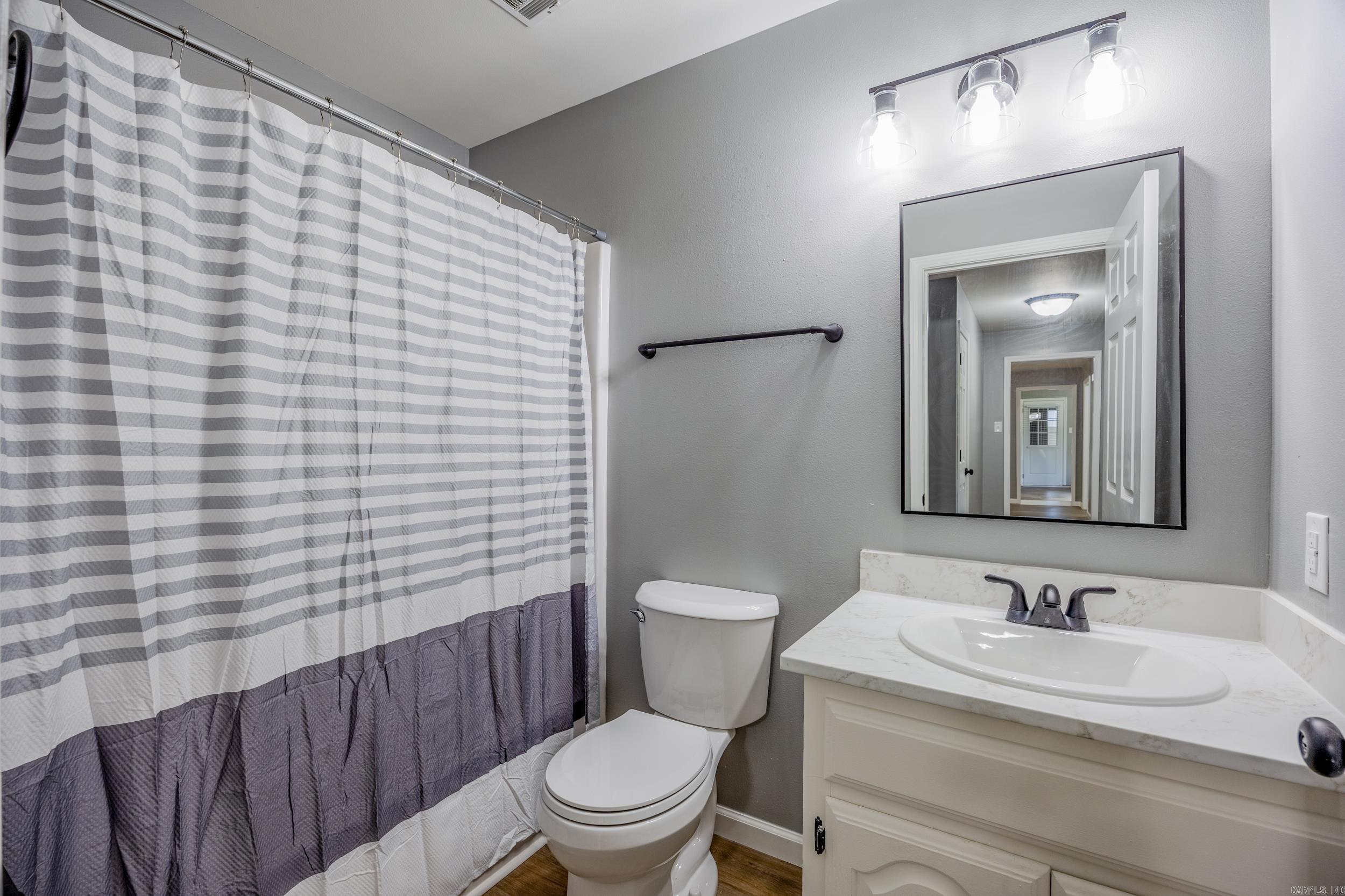 NORTHRIDGE - Residential