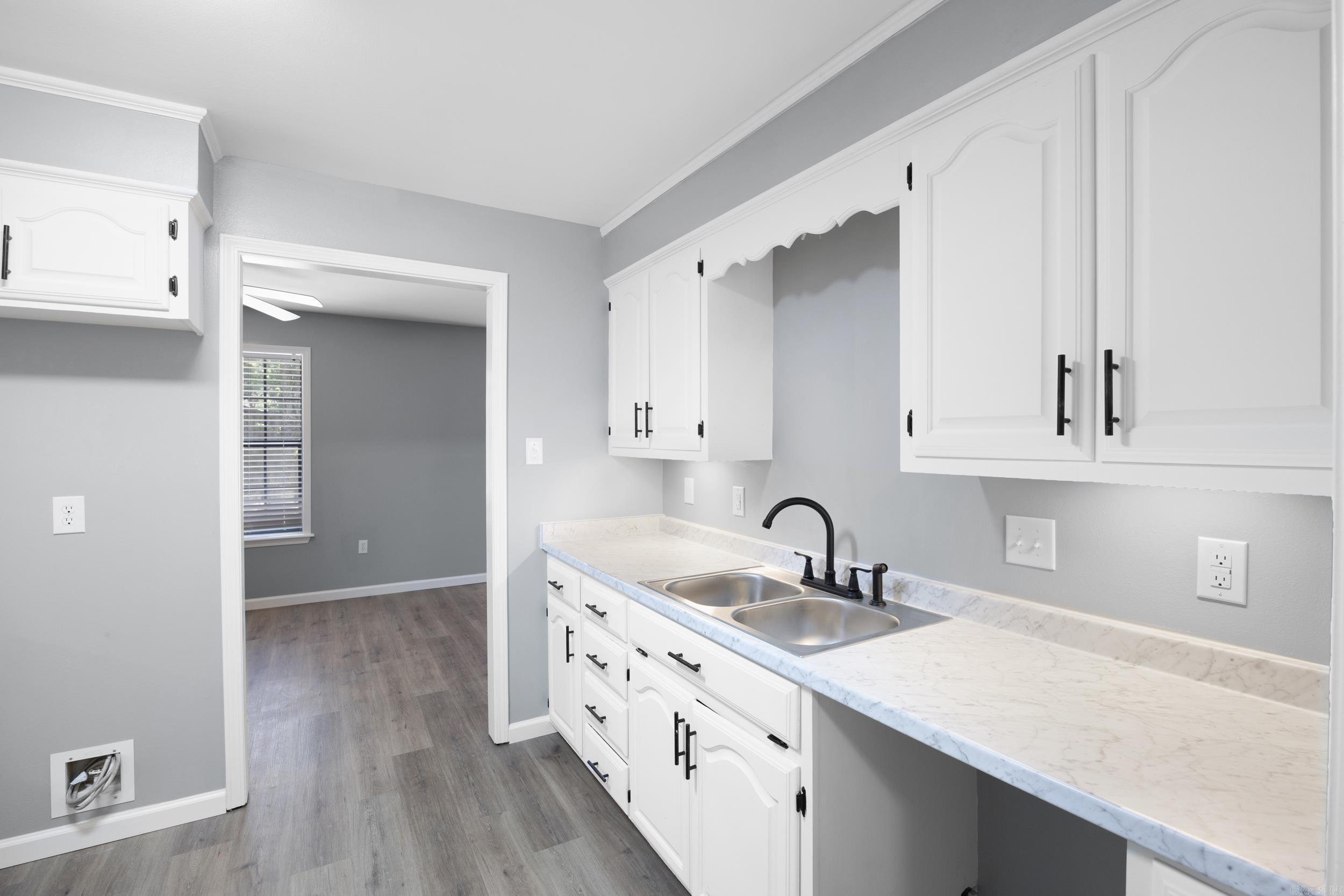 NORTHRIDGE - Residential