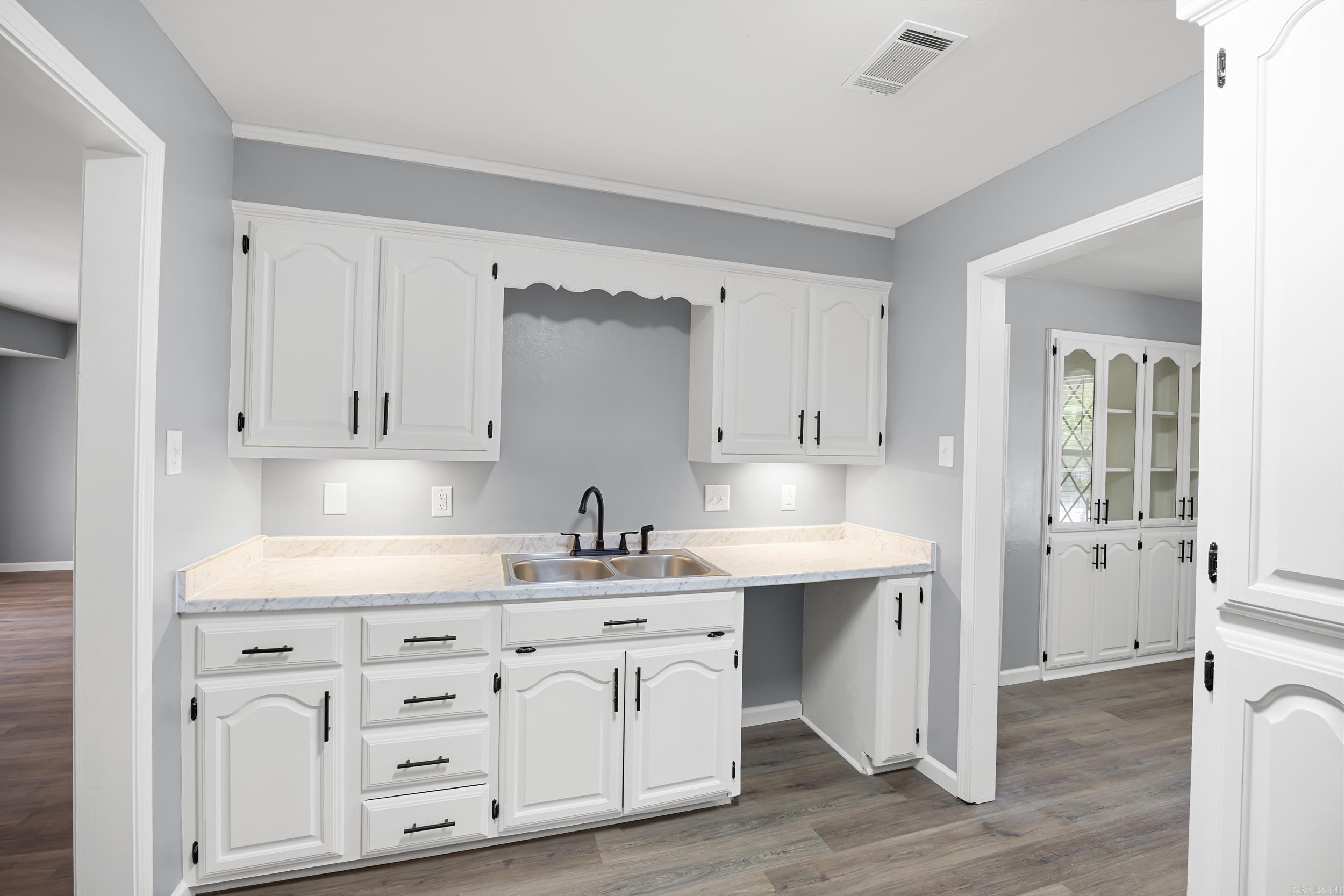 NORTHRIDGE - Residential