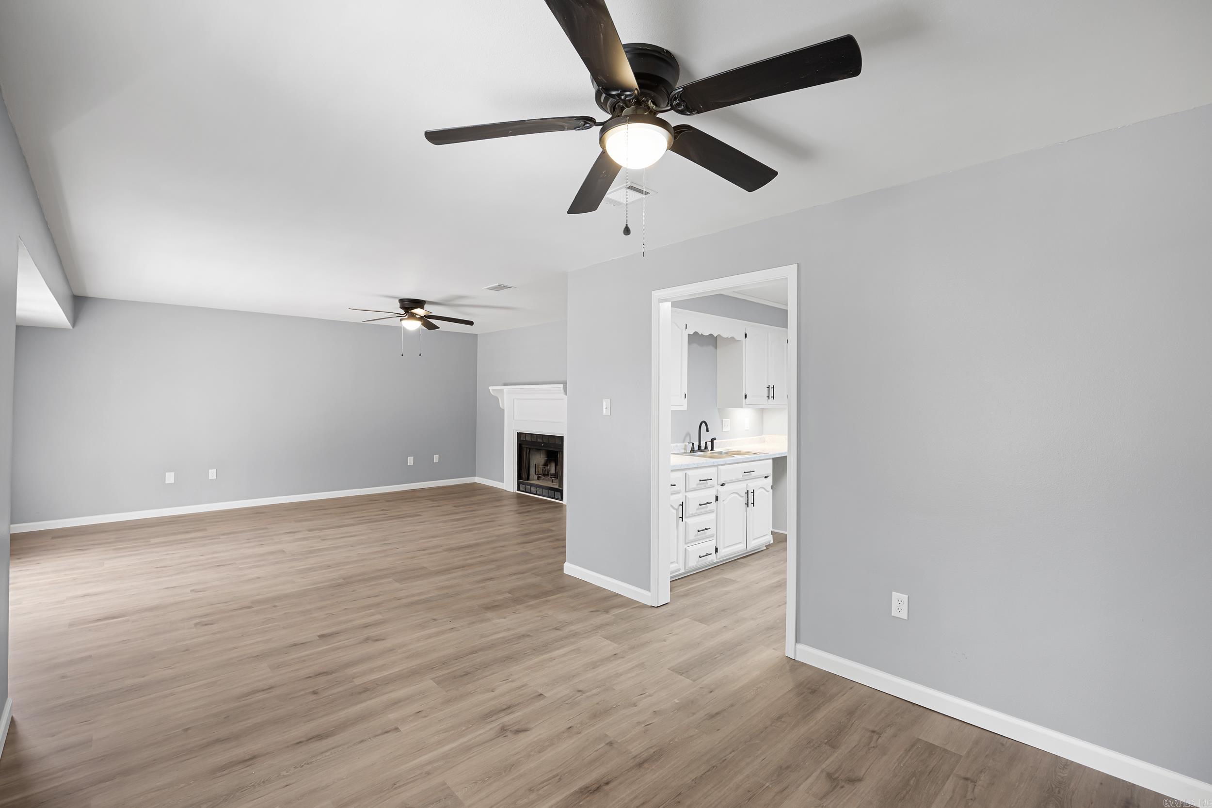 NORTHRIDGE - Residential