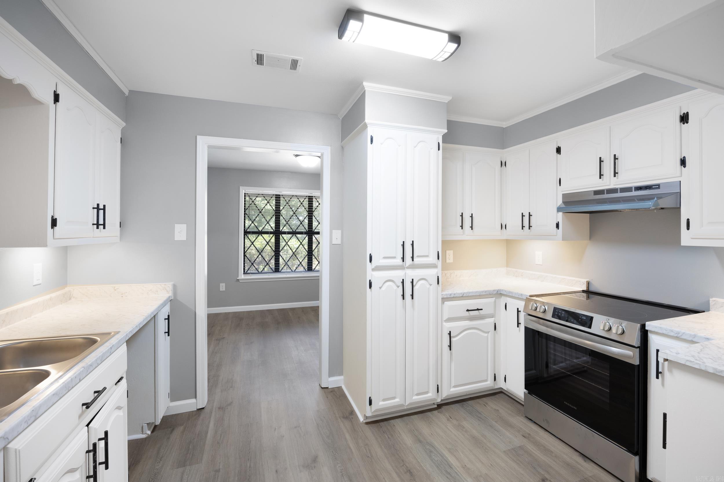 NORTHRIDGE - Residential