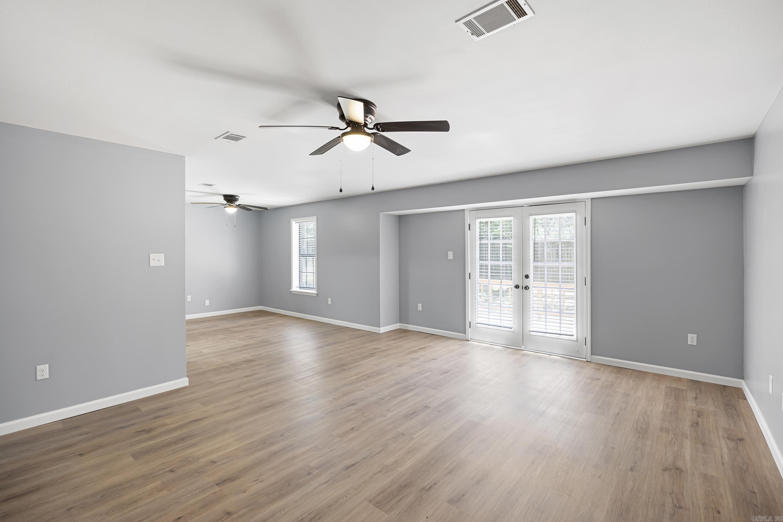 NORTHRIDGE - Residential