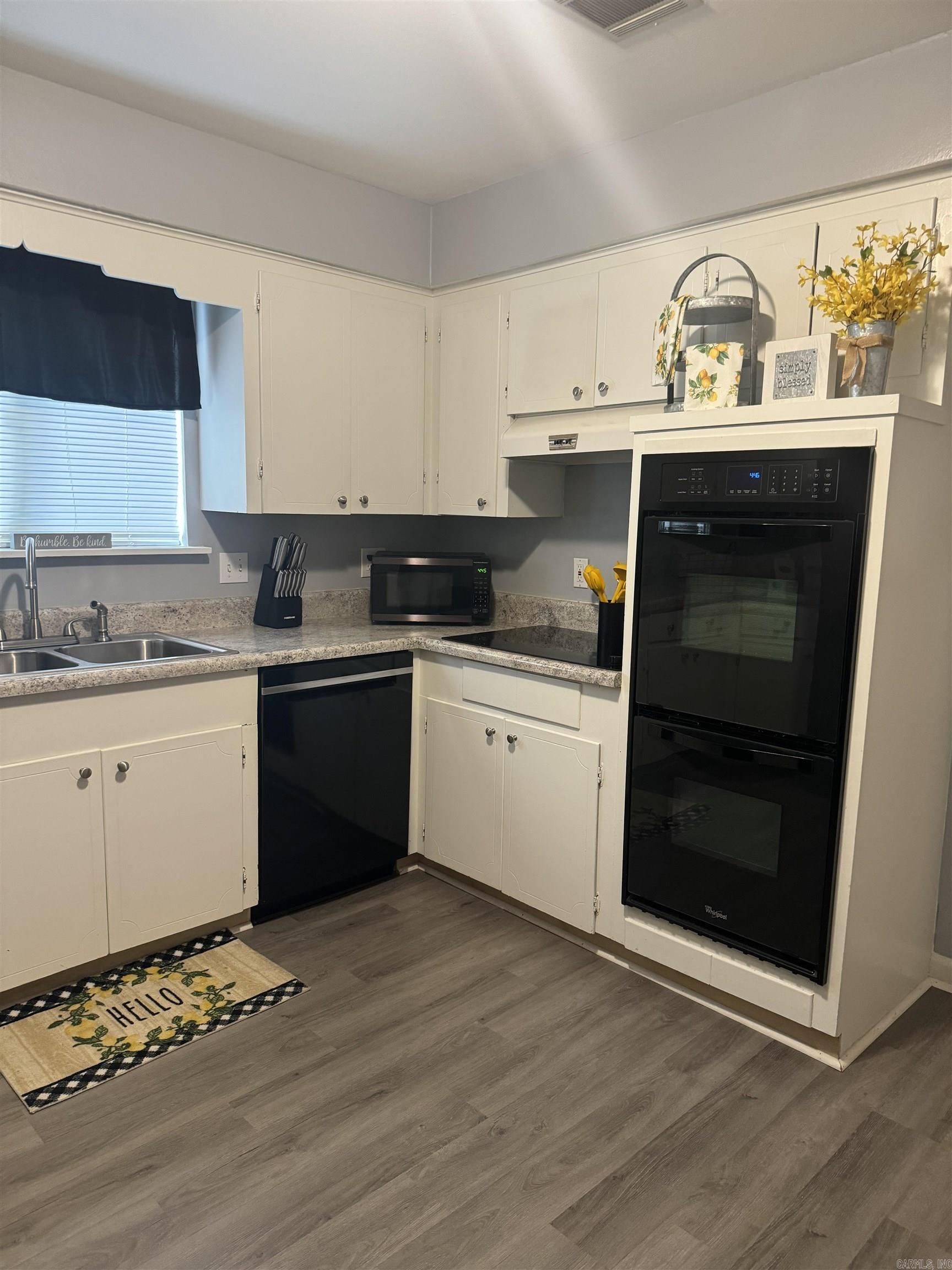 PLAZA HEIGHTS - Residential