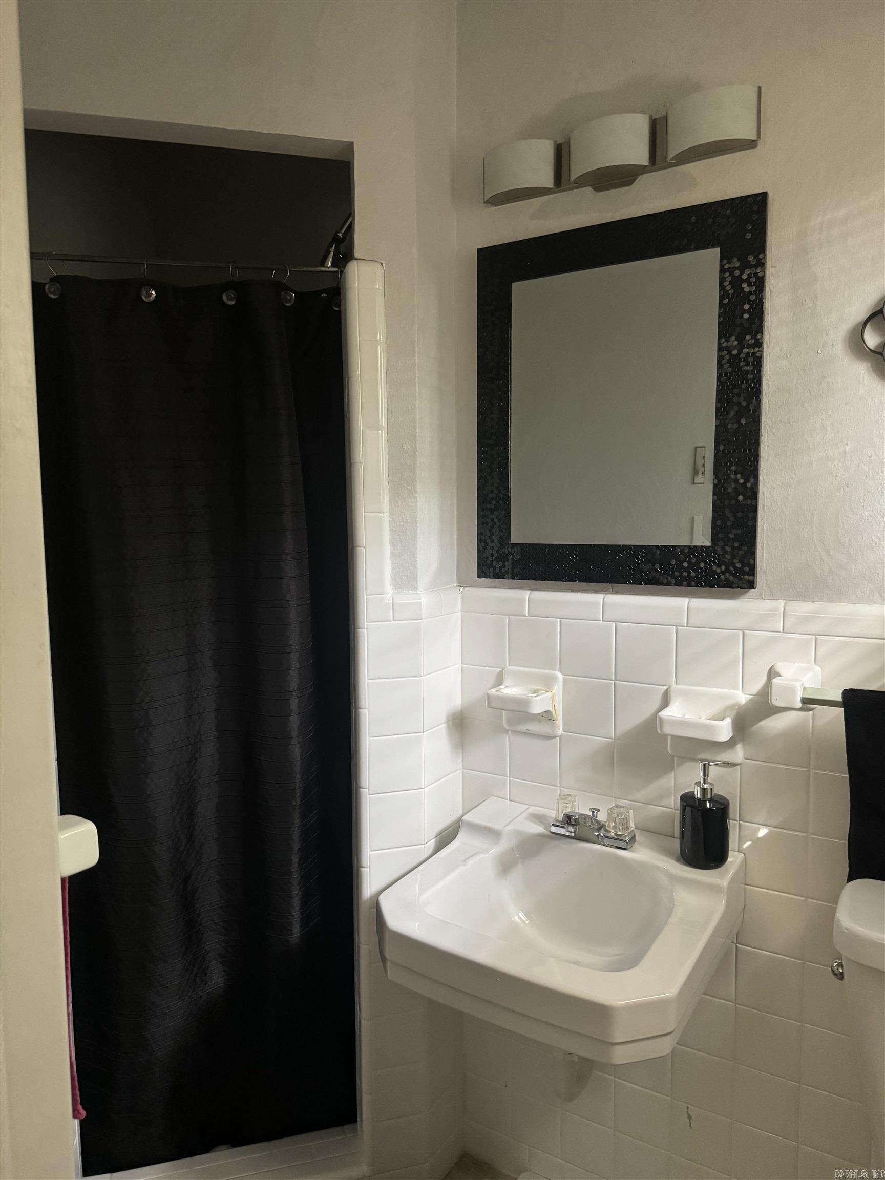 PLAZA HEIGHTS - Residential