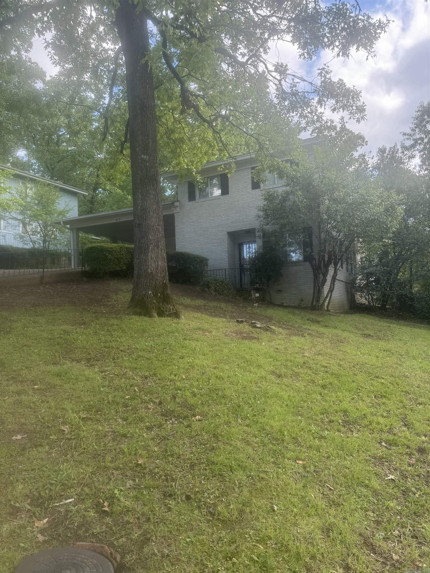 PLAZA HEIGHTS - Residential