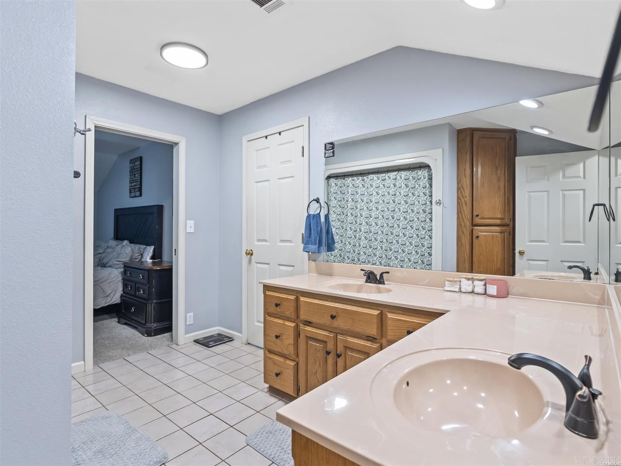 WALNUT VALLEY - Residential