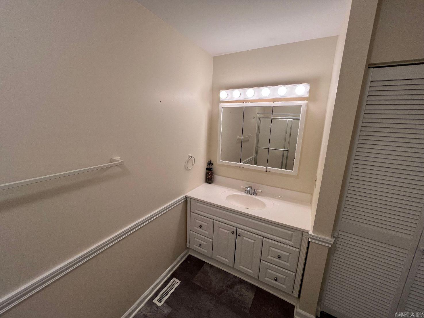LAKEWOOD HILLS CONDO - Residential