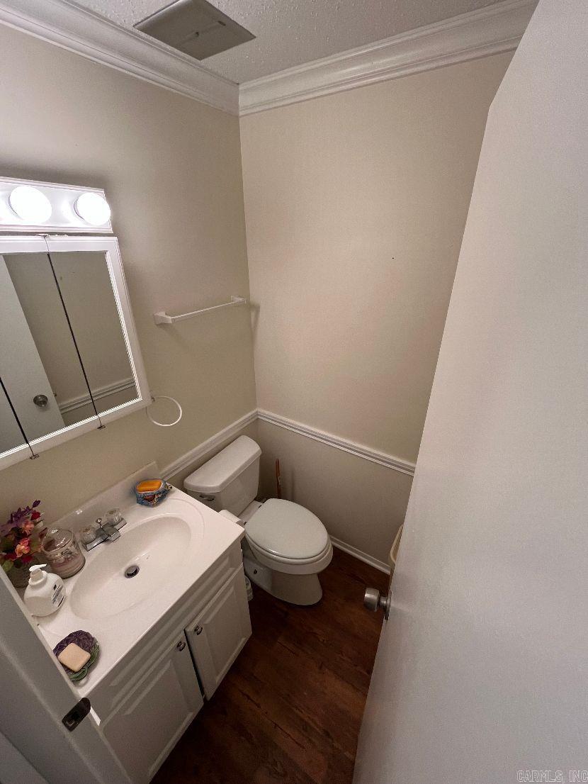 LAKEWOOD HILLS CONDO - Residential