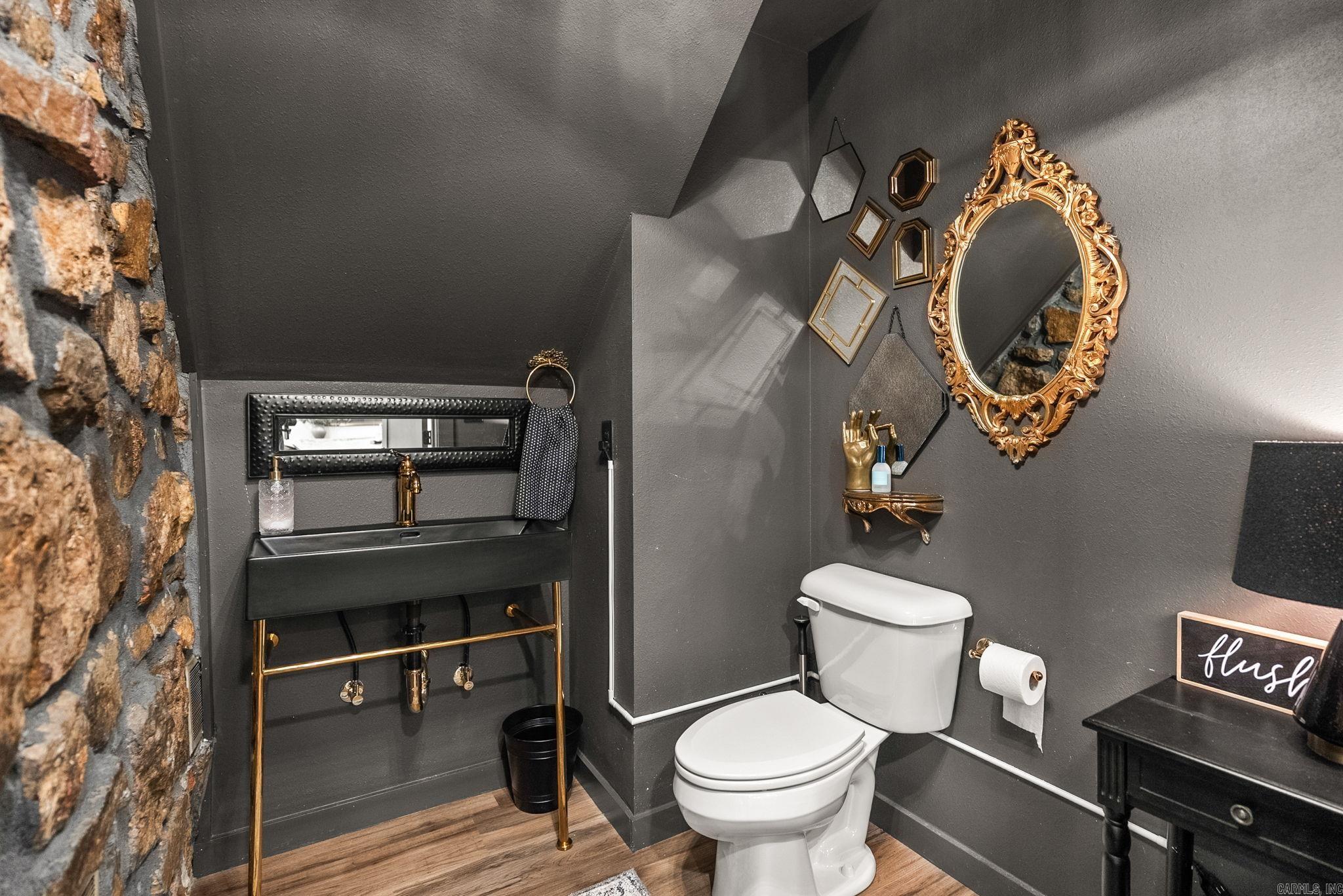 MORGAN MANOR - Residential