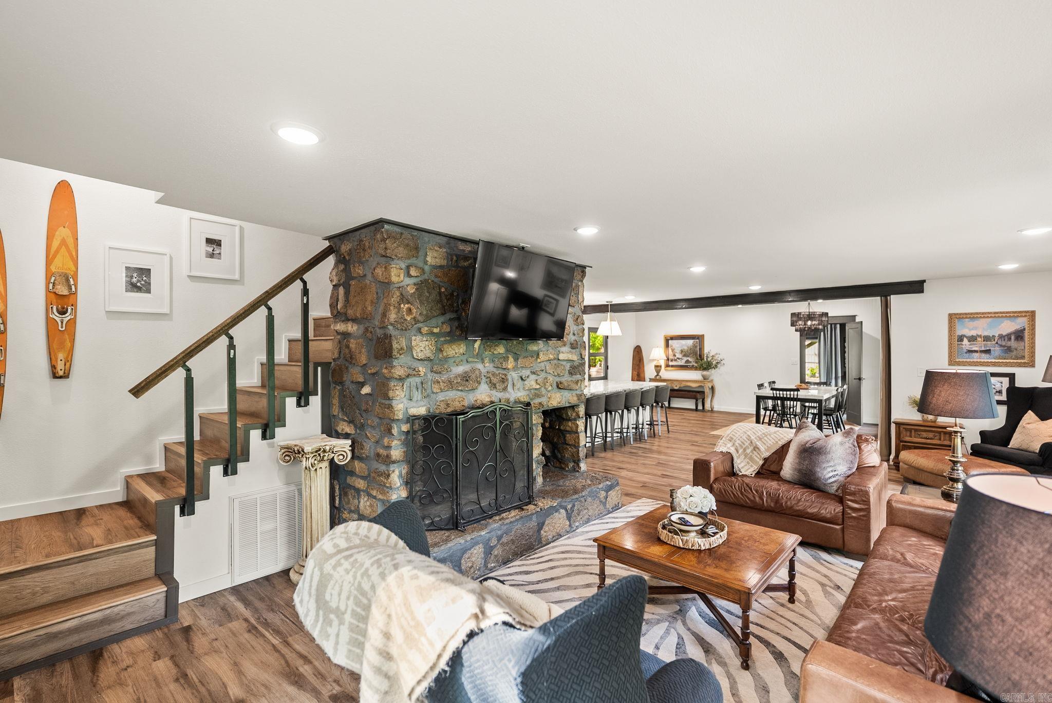 MORGAN MANOR - Residential