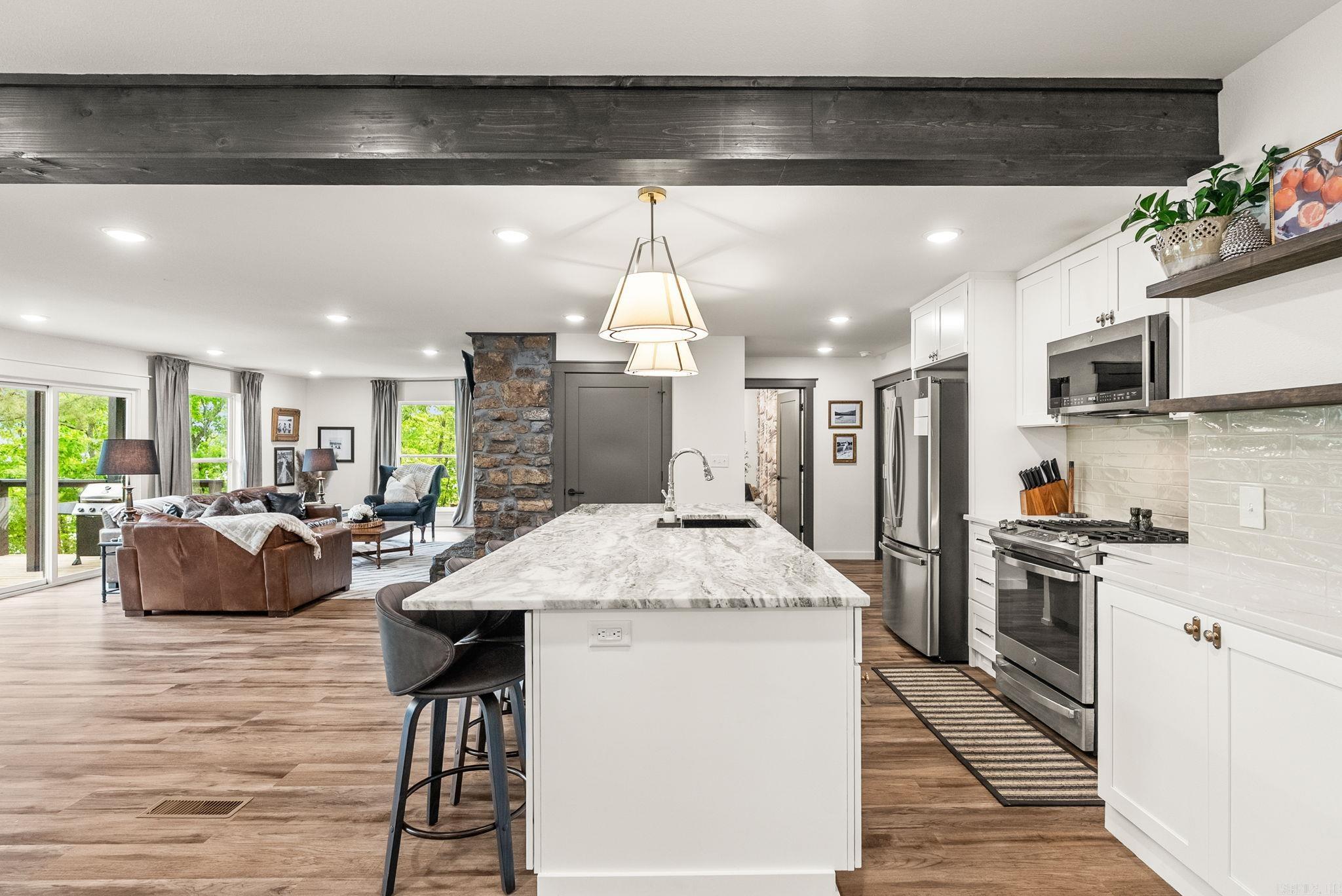 MORGAN MANOR - Residential