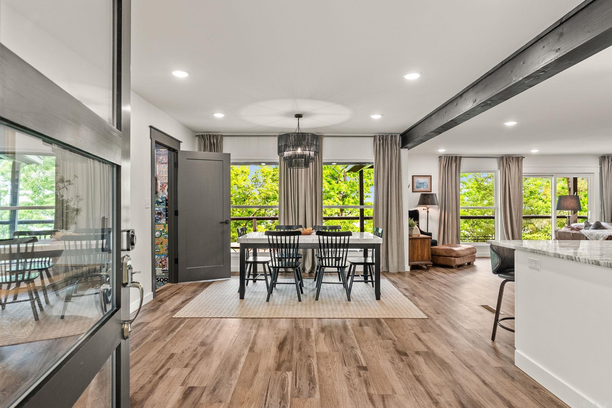 MORGAN MANOR - Residential