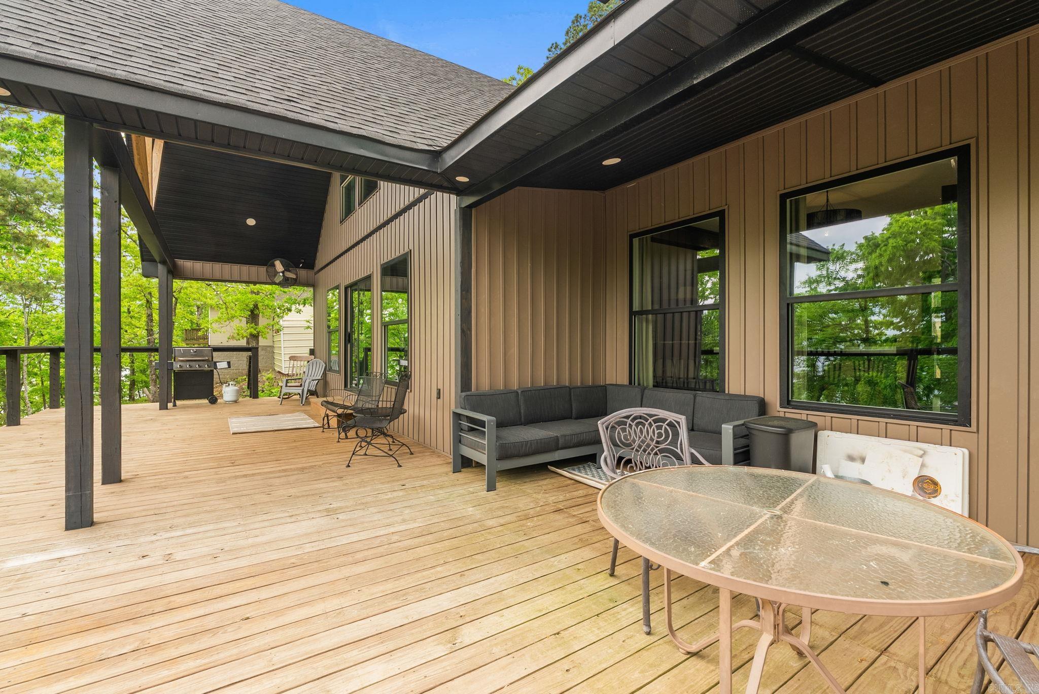 MORGAN MANOR - Residential