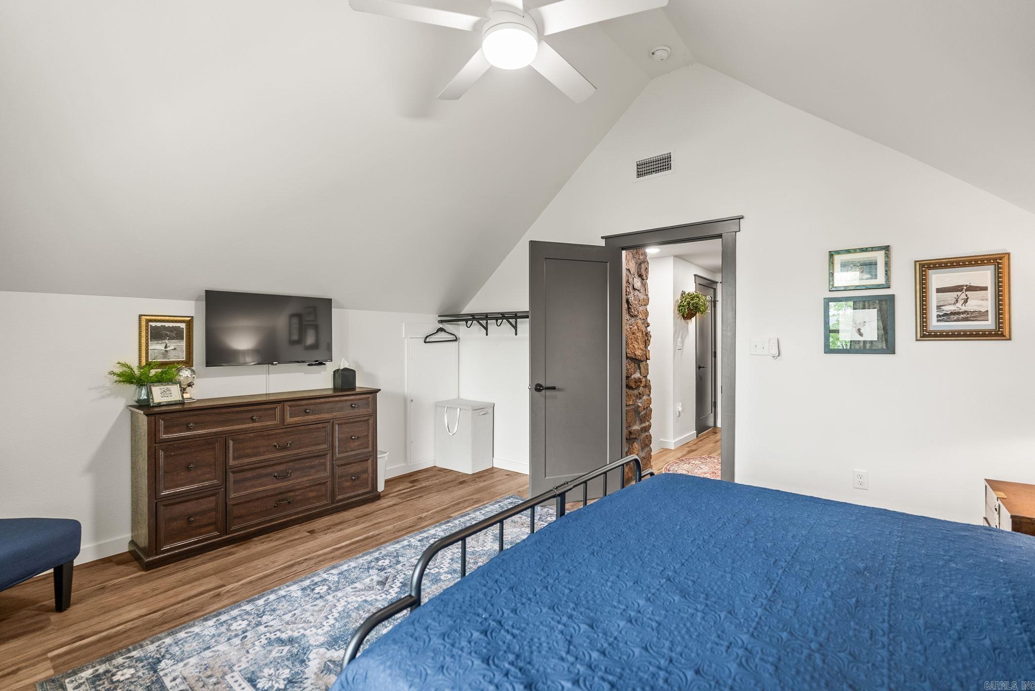 MORGAN MANOR - Residential