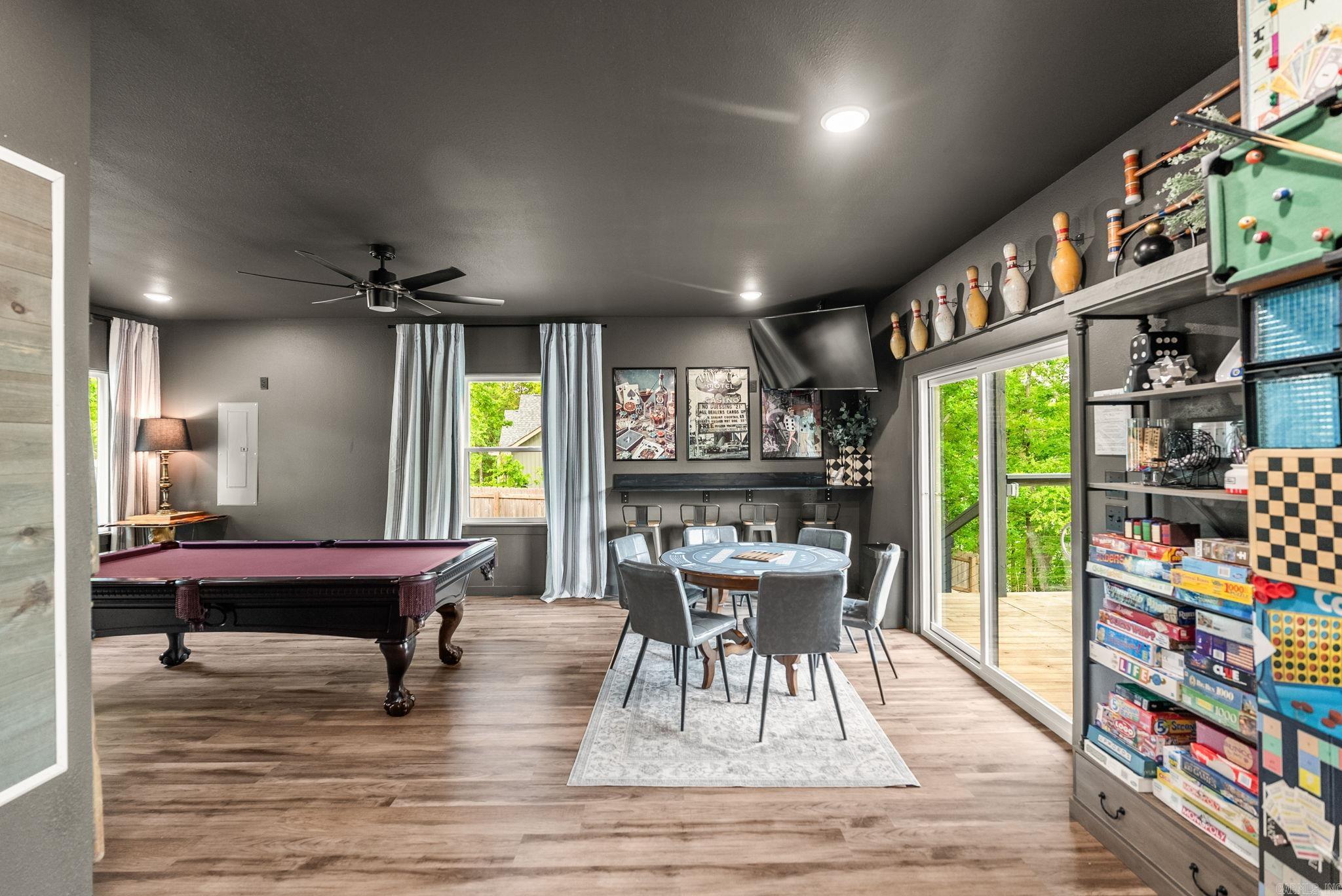 MORGAN MANOR - Residential