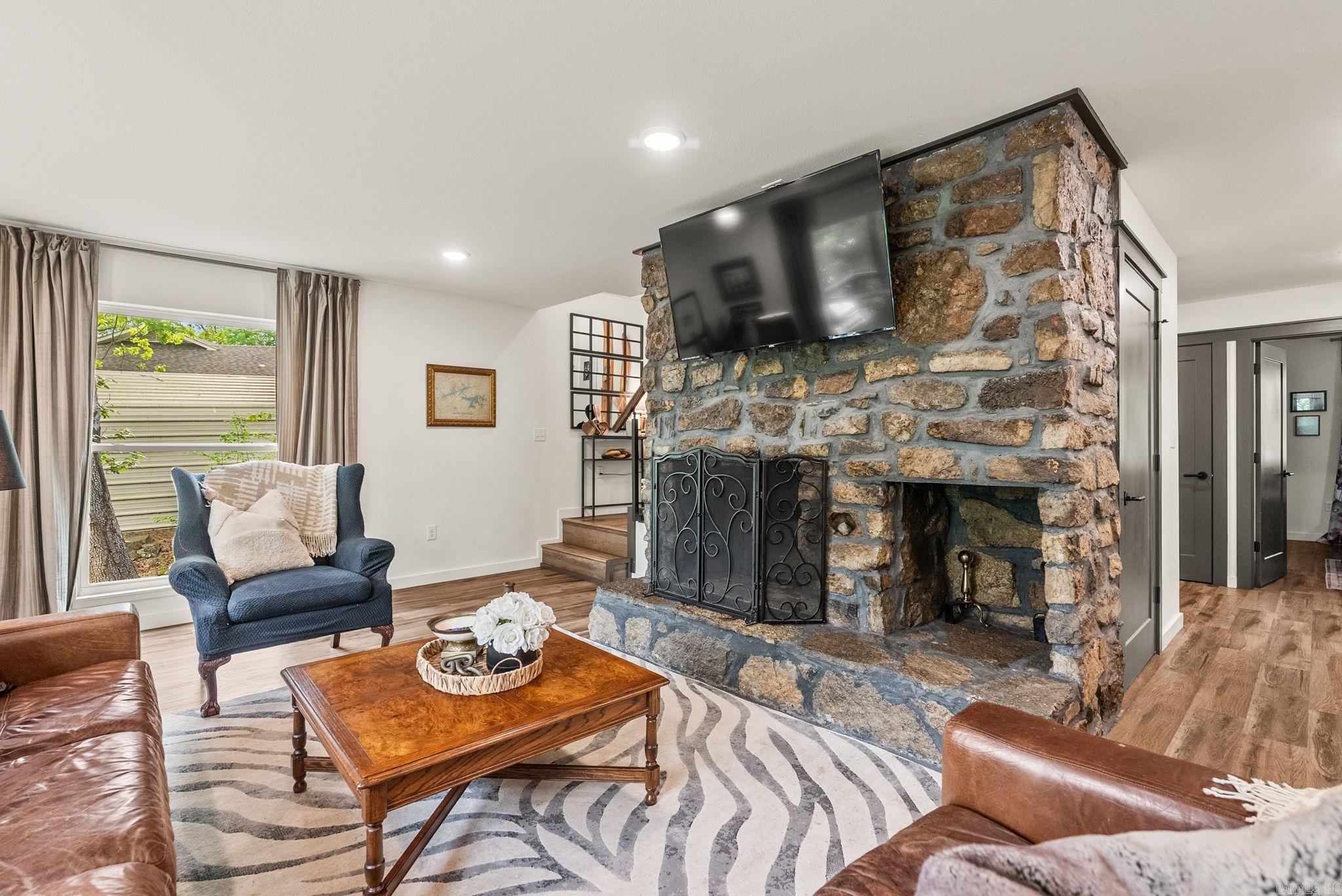 MORGAN MANOR - Residential