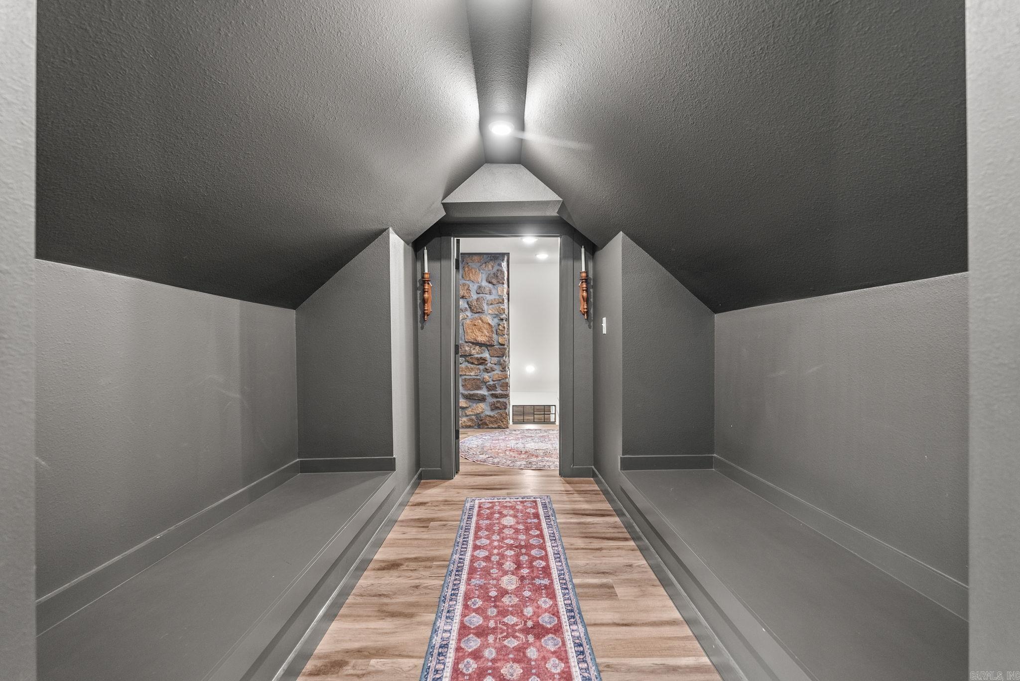 MORGAN MANOR - Residential