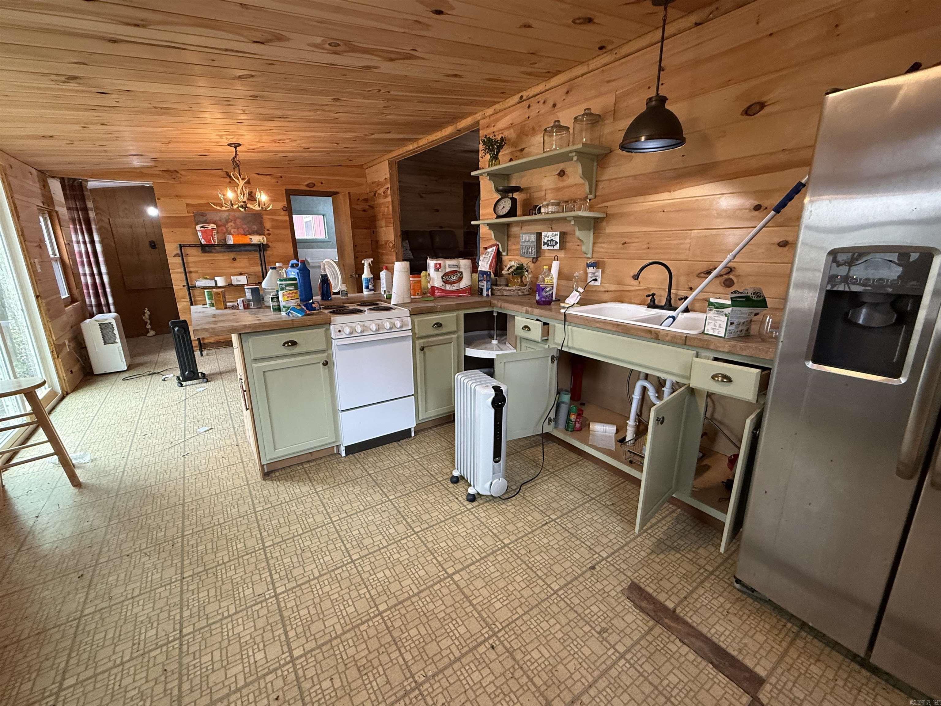 Frontier Canyon-Lake - Residential