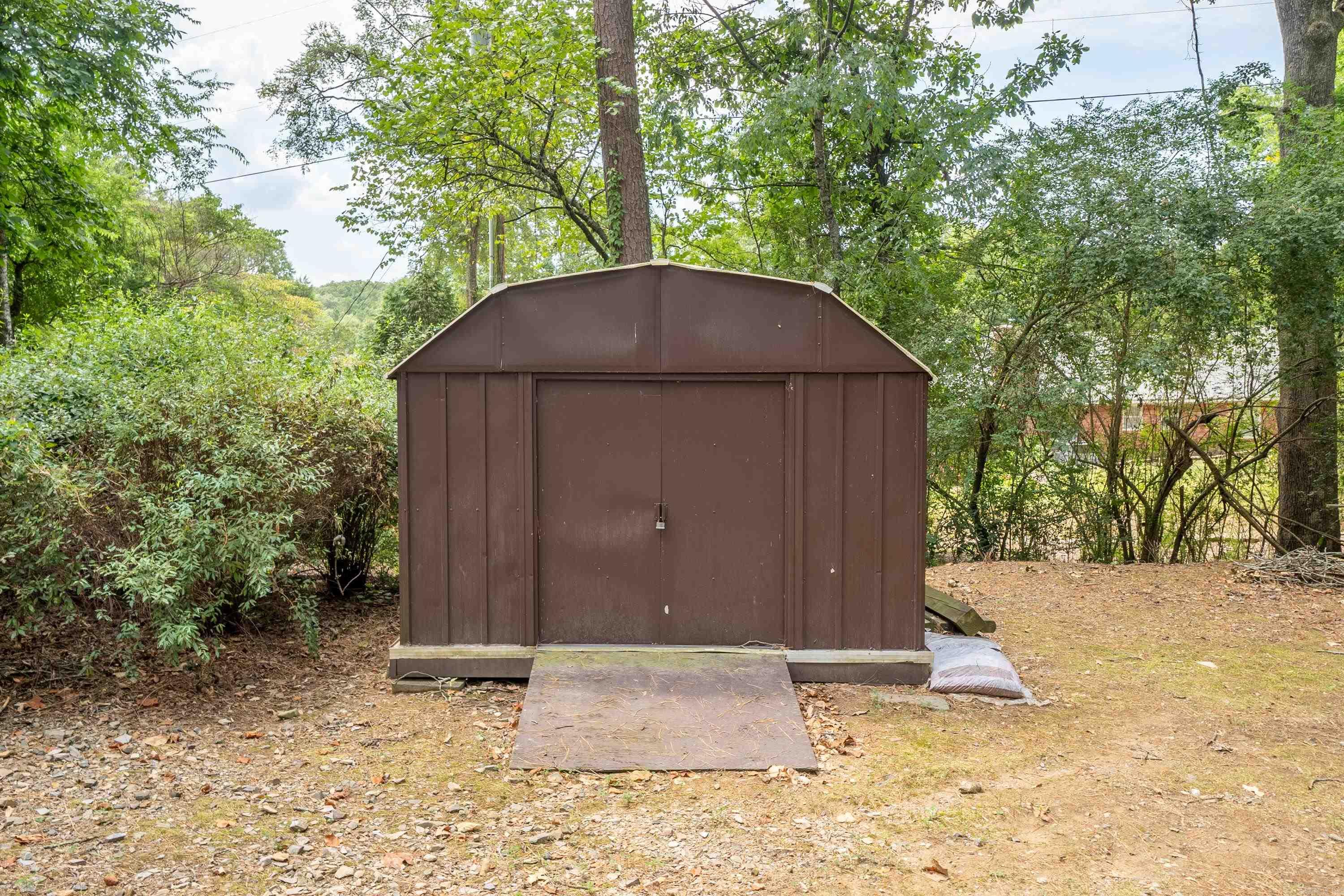 MEADOW WOOD SUB - Residential