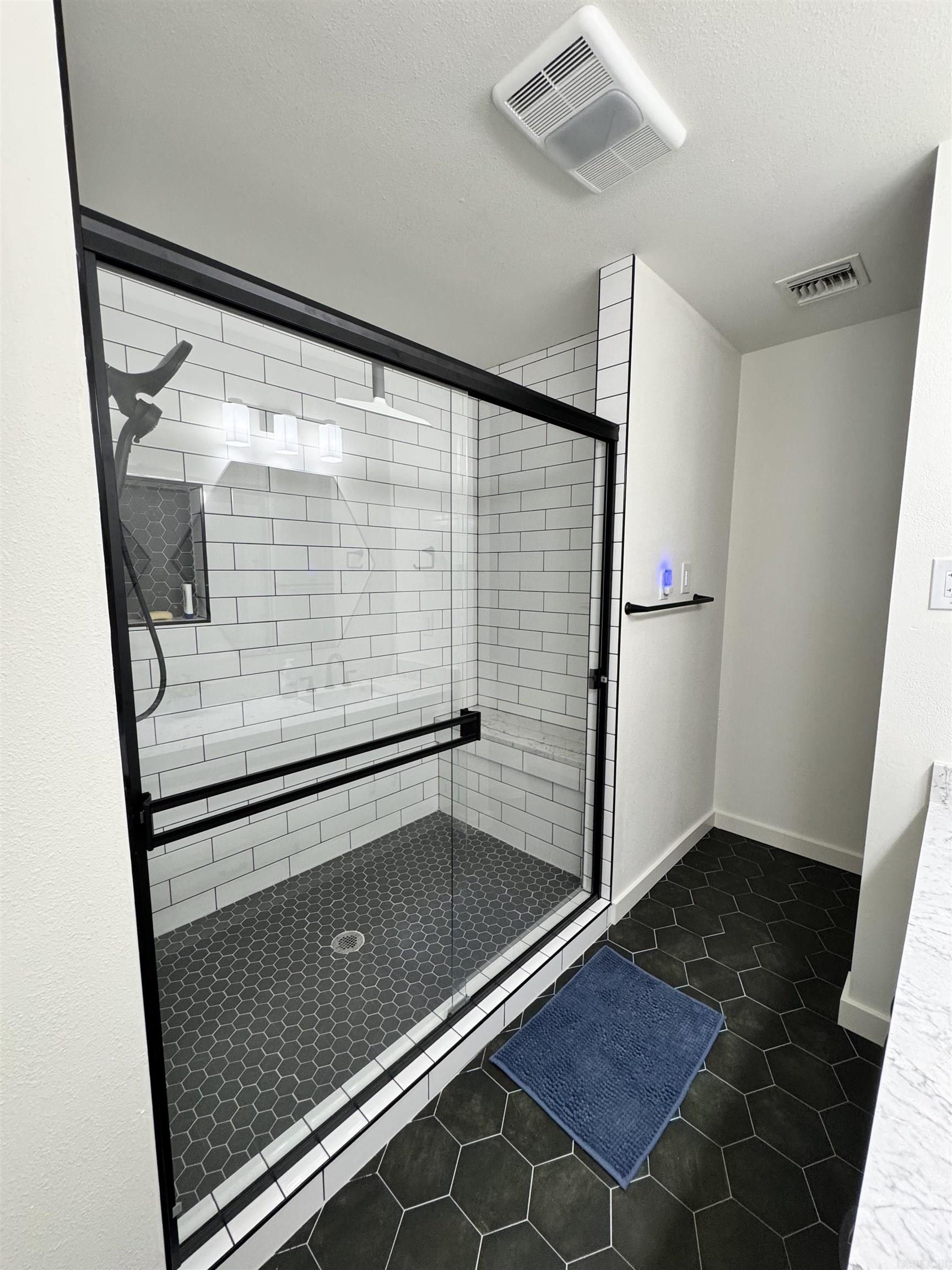 EMERALD ISLE HPR - Residential Lease