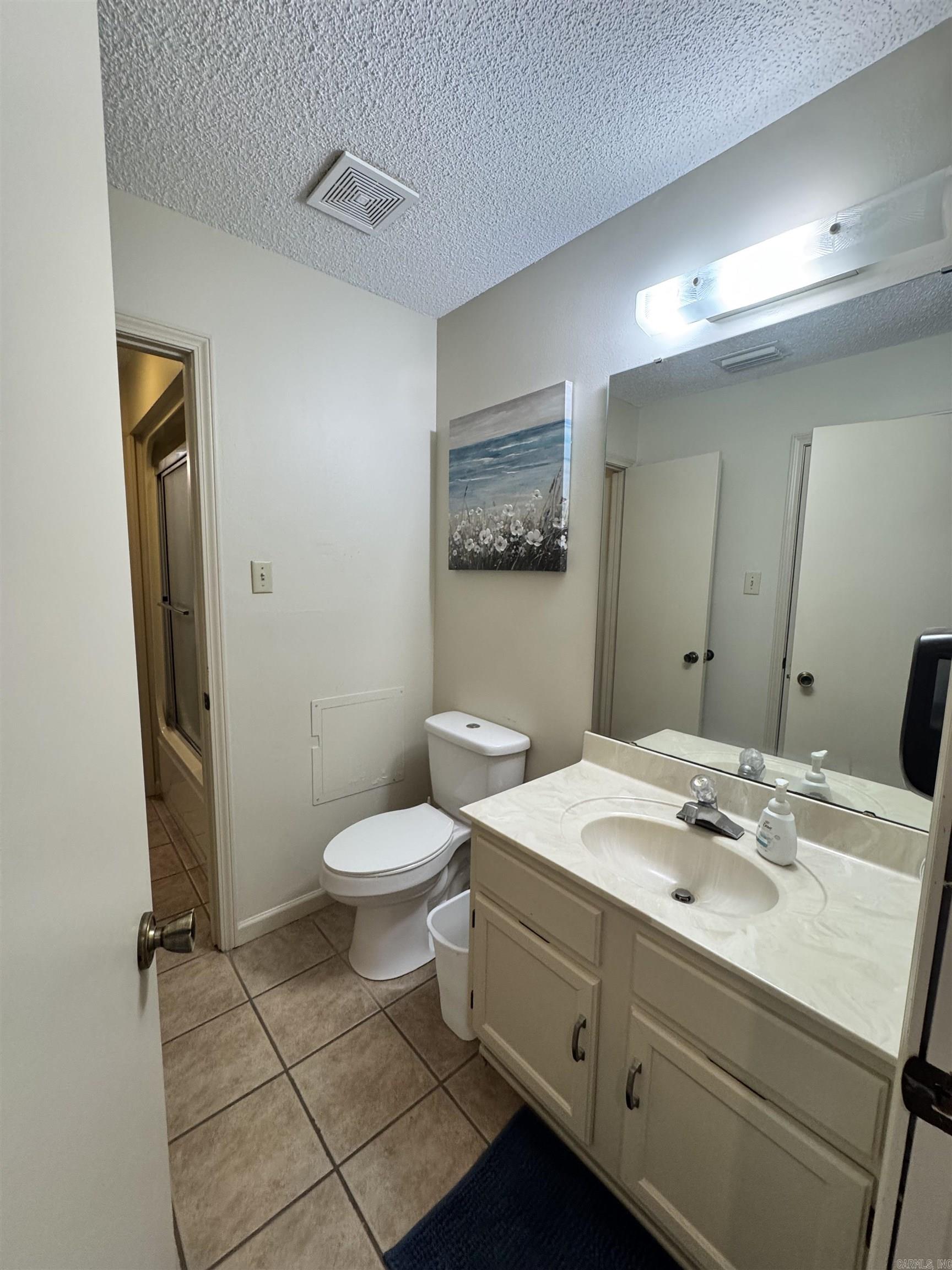 EMERALD ISLE HPR - Residential Lease