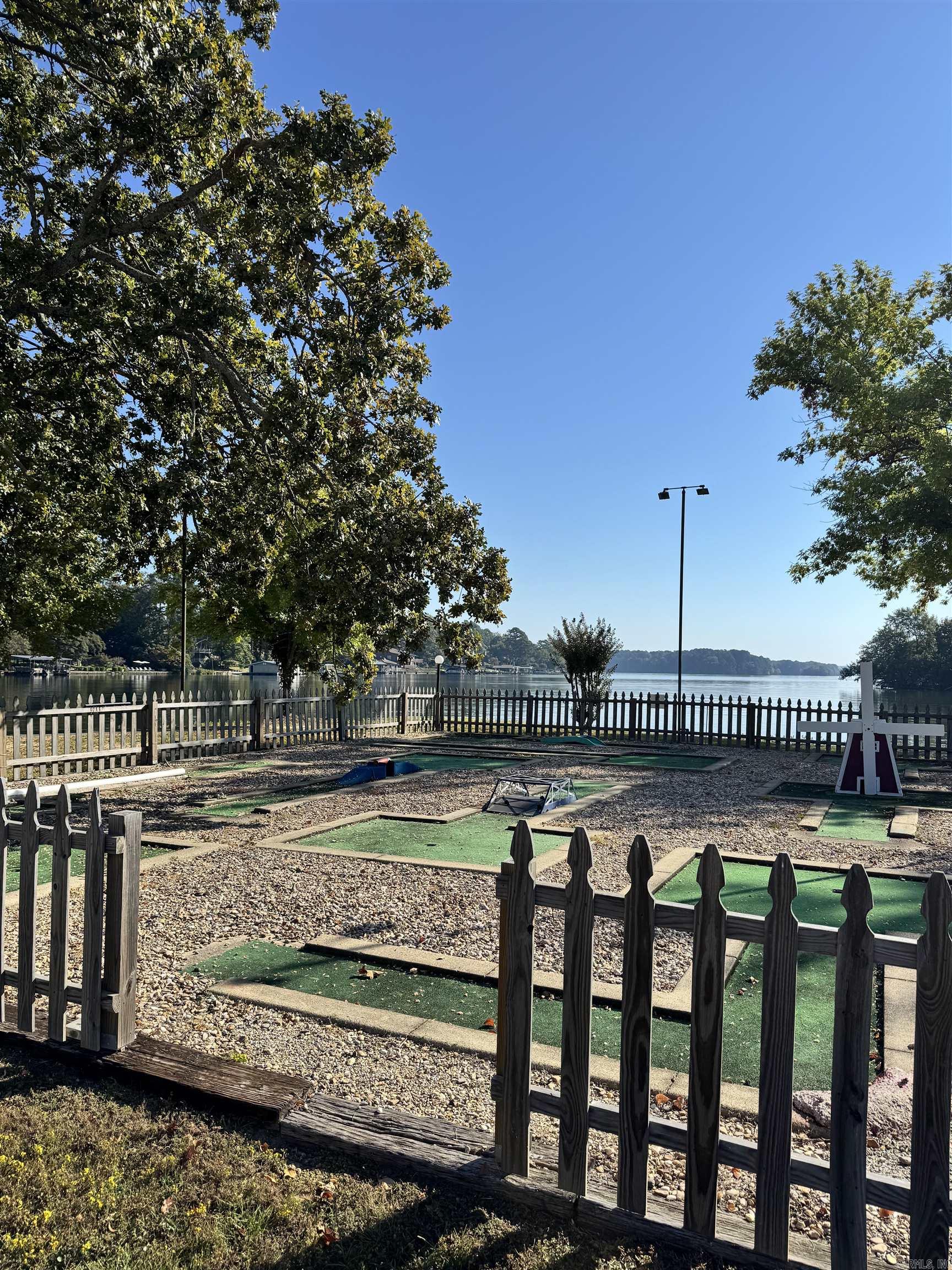 EMERALD ISLE HPR - Residential Lease