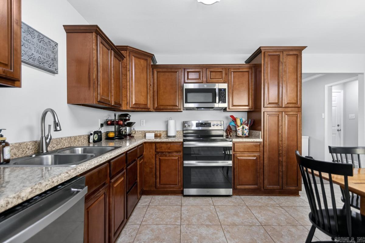 HERITAGE HEIGHTS - Residential