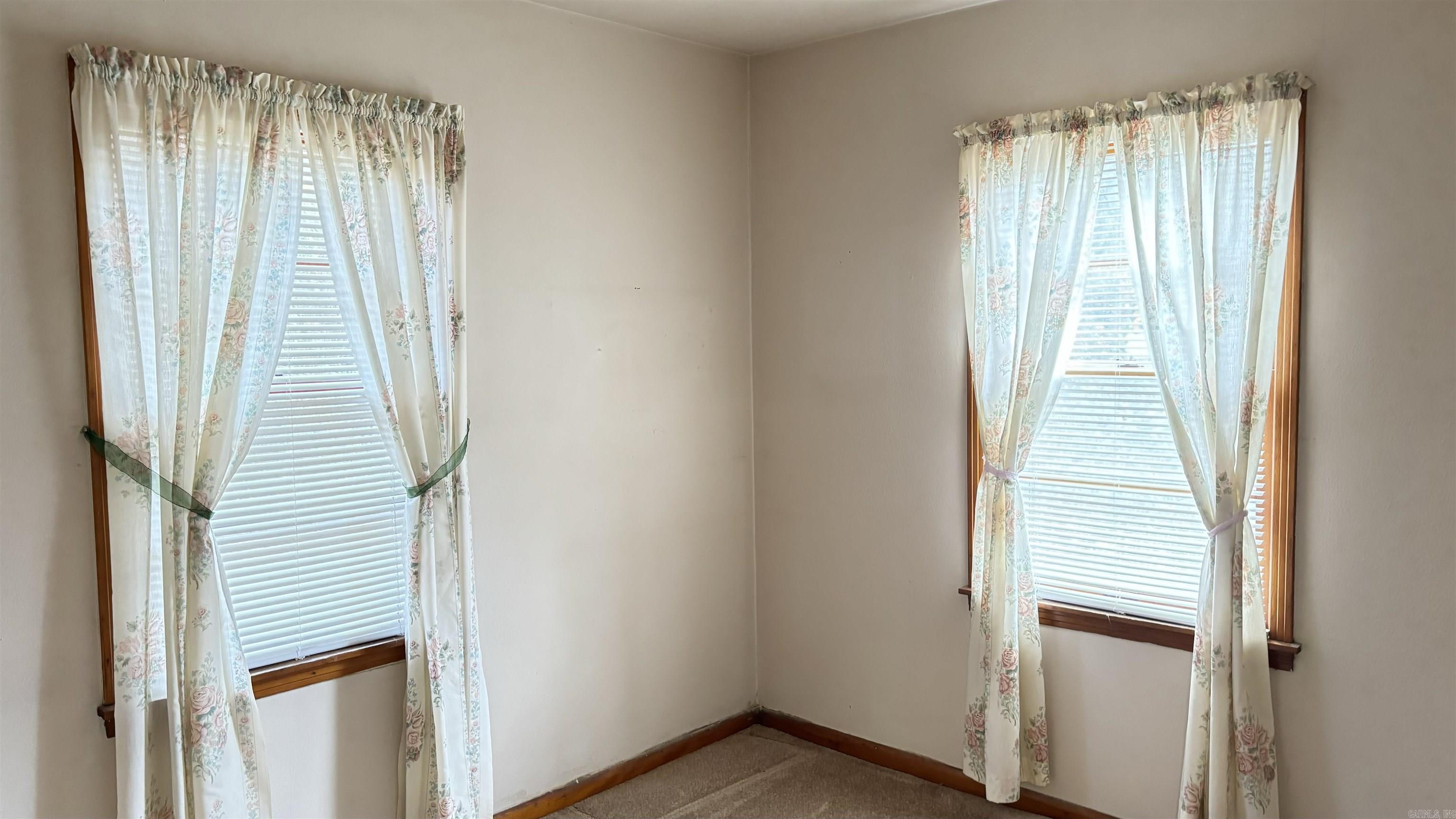 BARROW JOHN - Residential