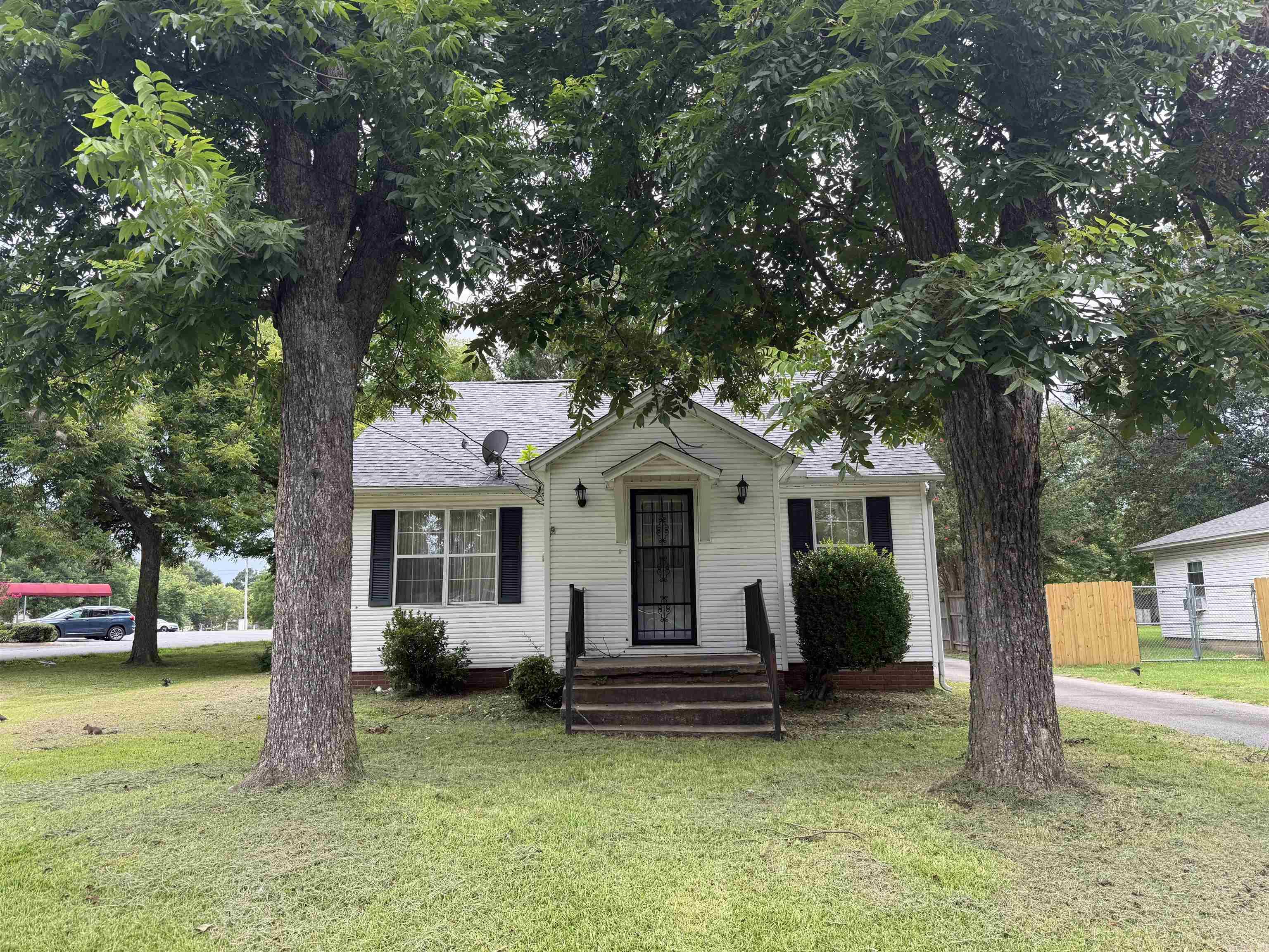 Welcome to your perfect starter home in the heart of Beebe, Arkansas! This charming 1,700 sq ft home offers comfort, convenience, and endless potential. Located in a quiet, well-established neighborhood just minutes from Beebe Schools and ASU-Beebe, itās ideal for families, students, or first-time buyers. The home features a newer roof with durable architectural shingles, giving you peace of mind for years to come. Inside, youāll find spacious living areas ready for your personal touch and customization. Whether youāre looking to move in right away or invest in a little updating, this home has room to grow. Outside, enjoy a generously sized yard with outdoor storage, perfect for tools, lawn equipment, or hobby space. With its unbeatable location, solid structure, and room to make it your own, this home is a rare find. Donāt miss the opportunity to own a slice of Beebe with both charm and value built in!