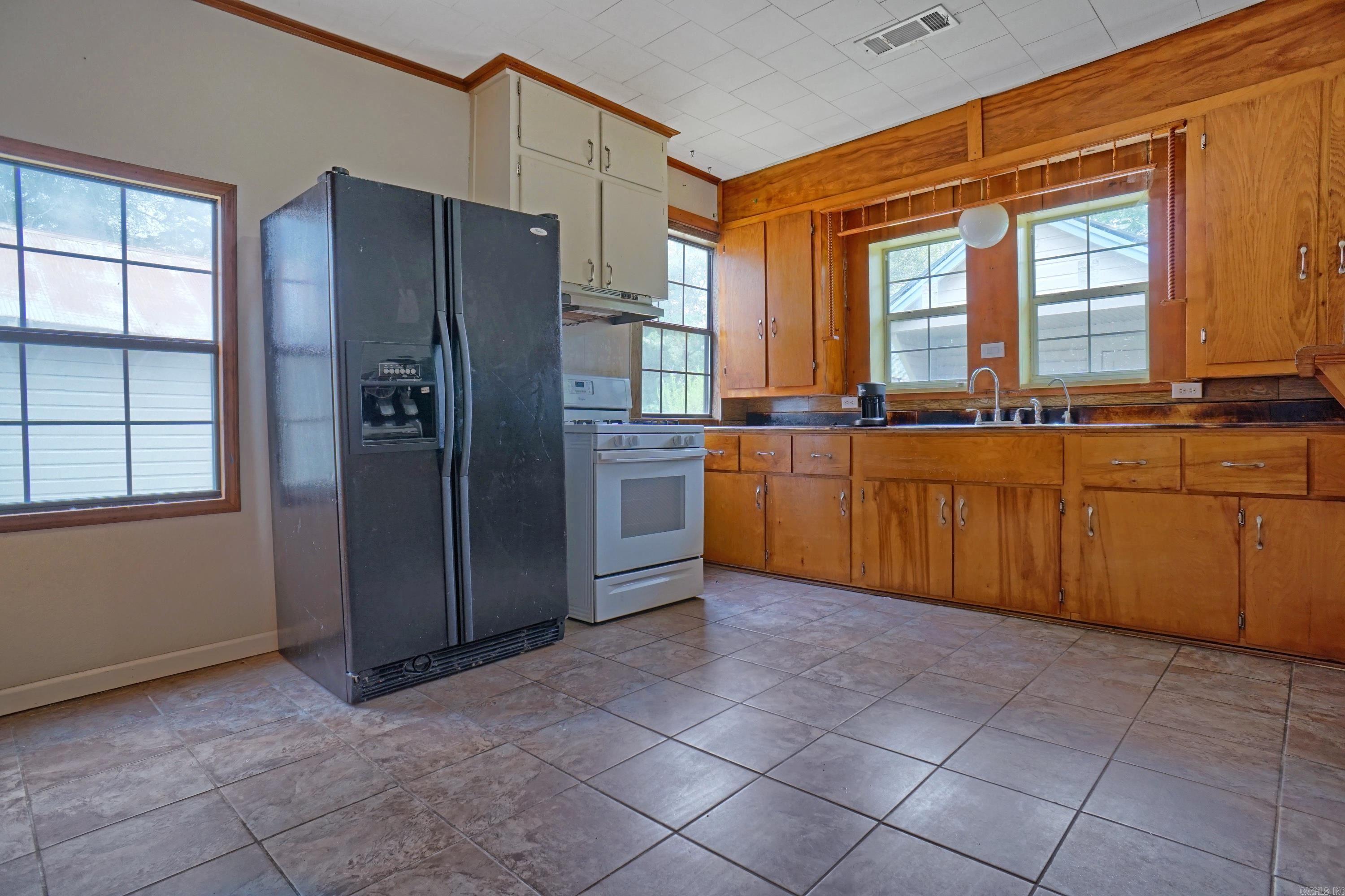 Metes & Bounds - Residential Income